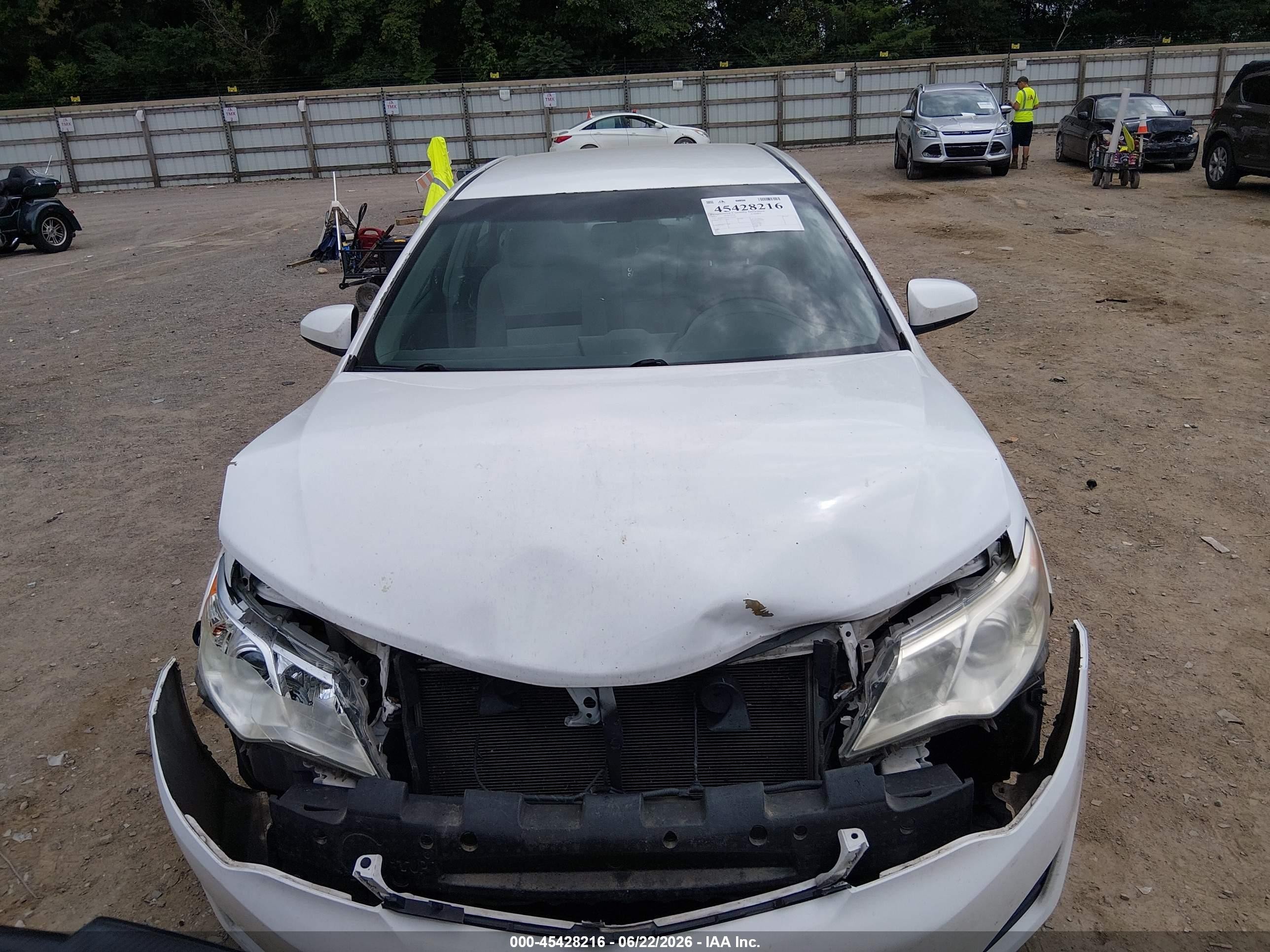 2013 Toyota Camry Le White vin: 4T1BF1FK6DU254487