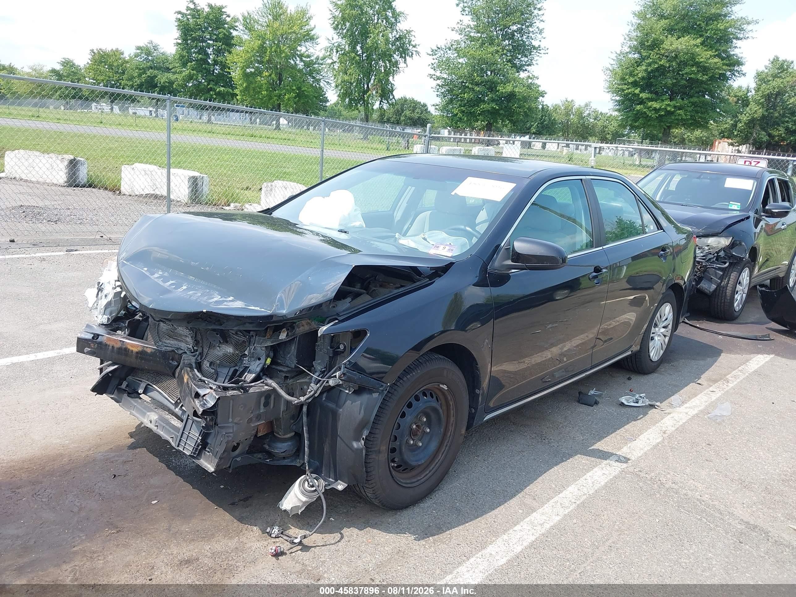 2013 Toyota Camry Le Black vin: 4T1BF1FK6DU271077