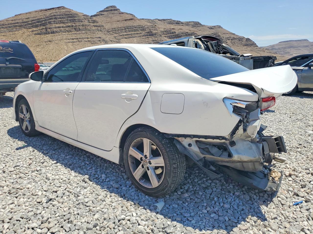 2013 Toyota Camry Se White vin: 4T1BF1FK6DU647194