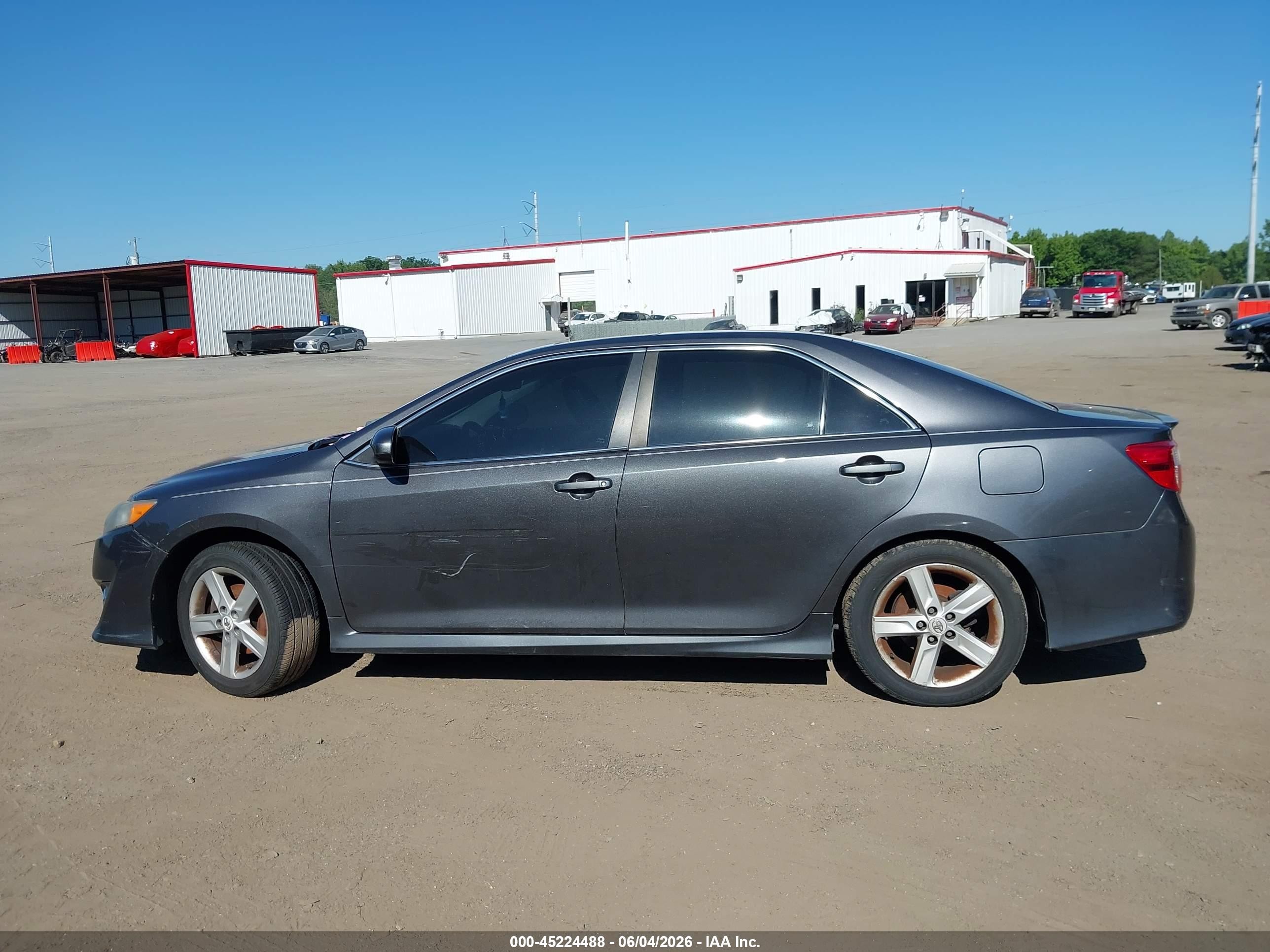 2013 Toyota Camry Se Gray vin: 4T1BF1FK6DU651097