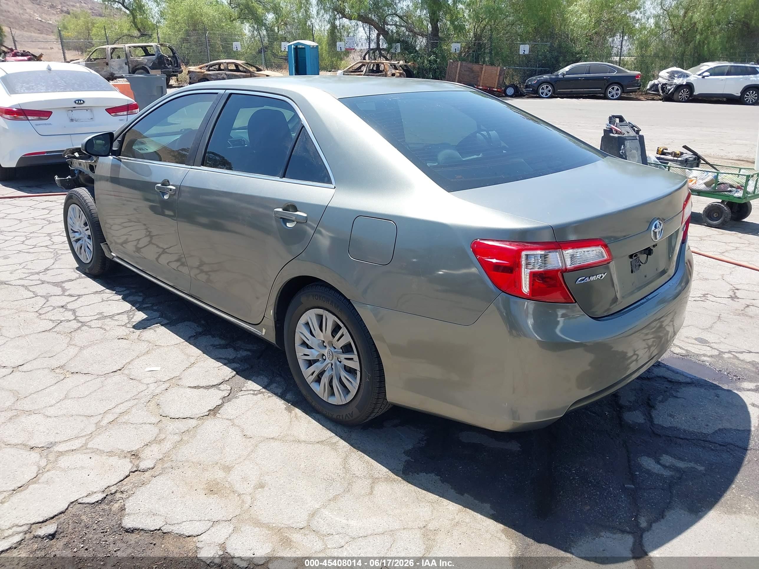 2013 Toyota Camry Le Серый vin: 4T1BF1FK6DU705563