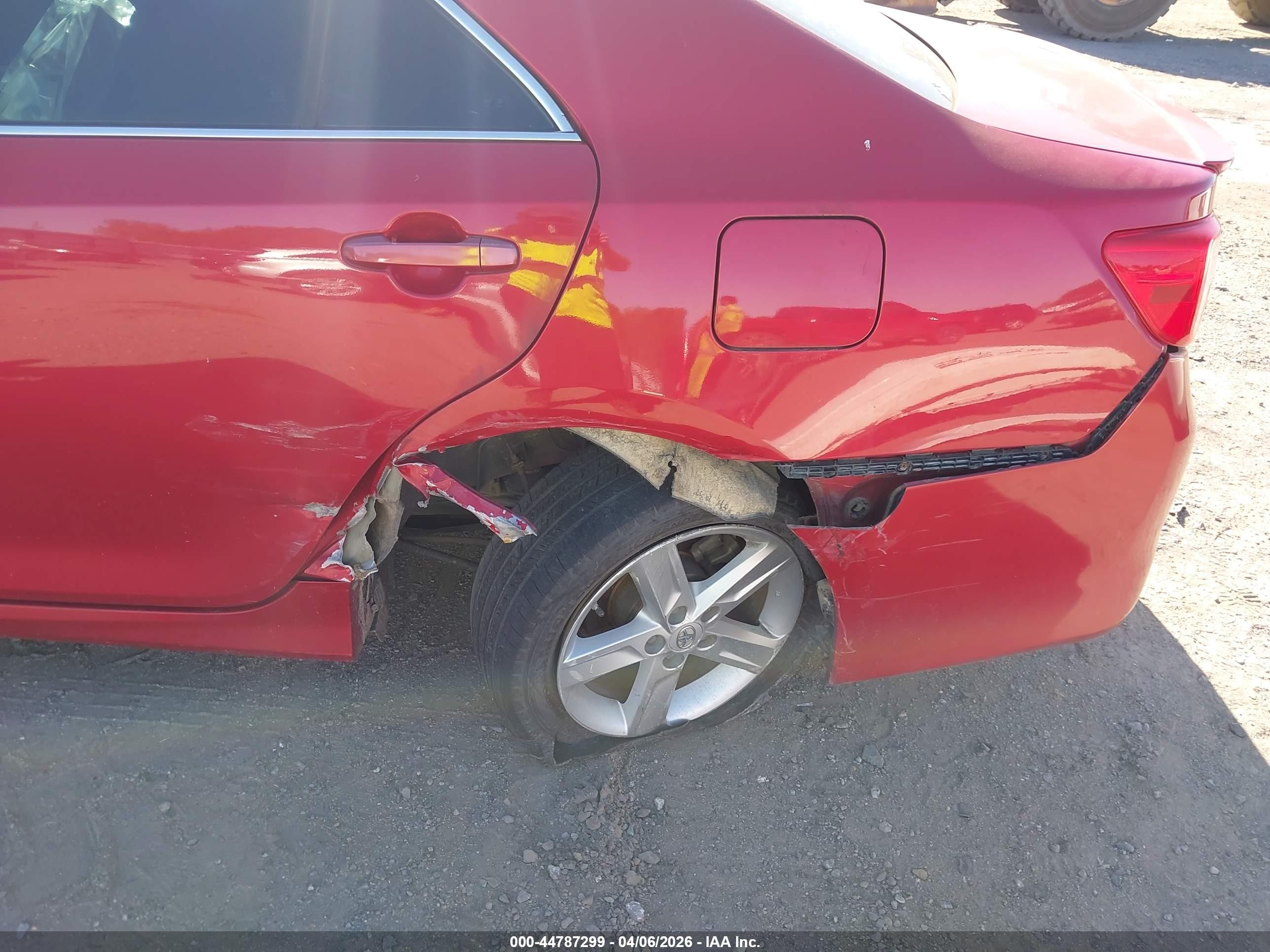 2013 Toyota Camry Se Red vin: 4T1BF1FK6DU711914