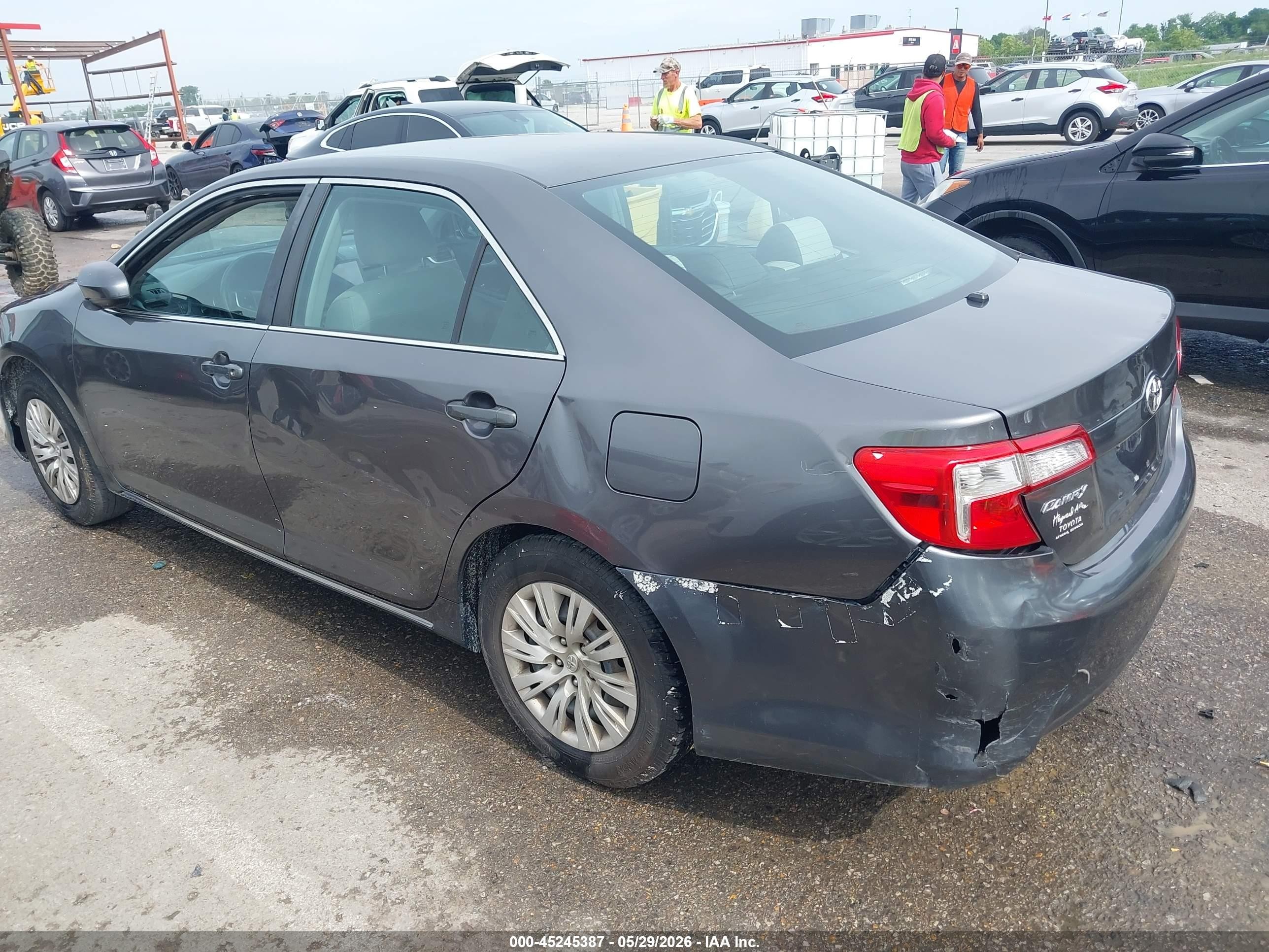 2013 Toyota Camry Le Gray vin: 4T1BF1FK6DU723559