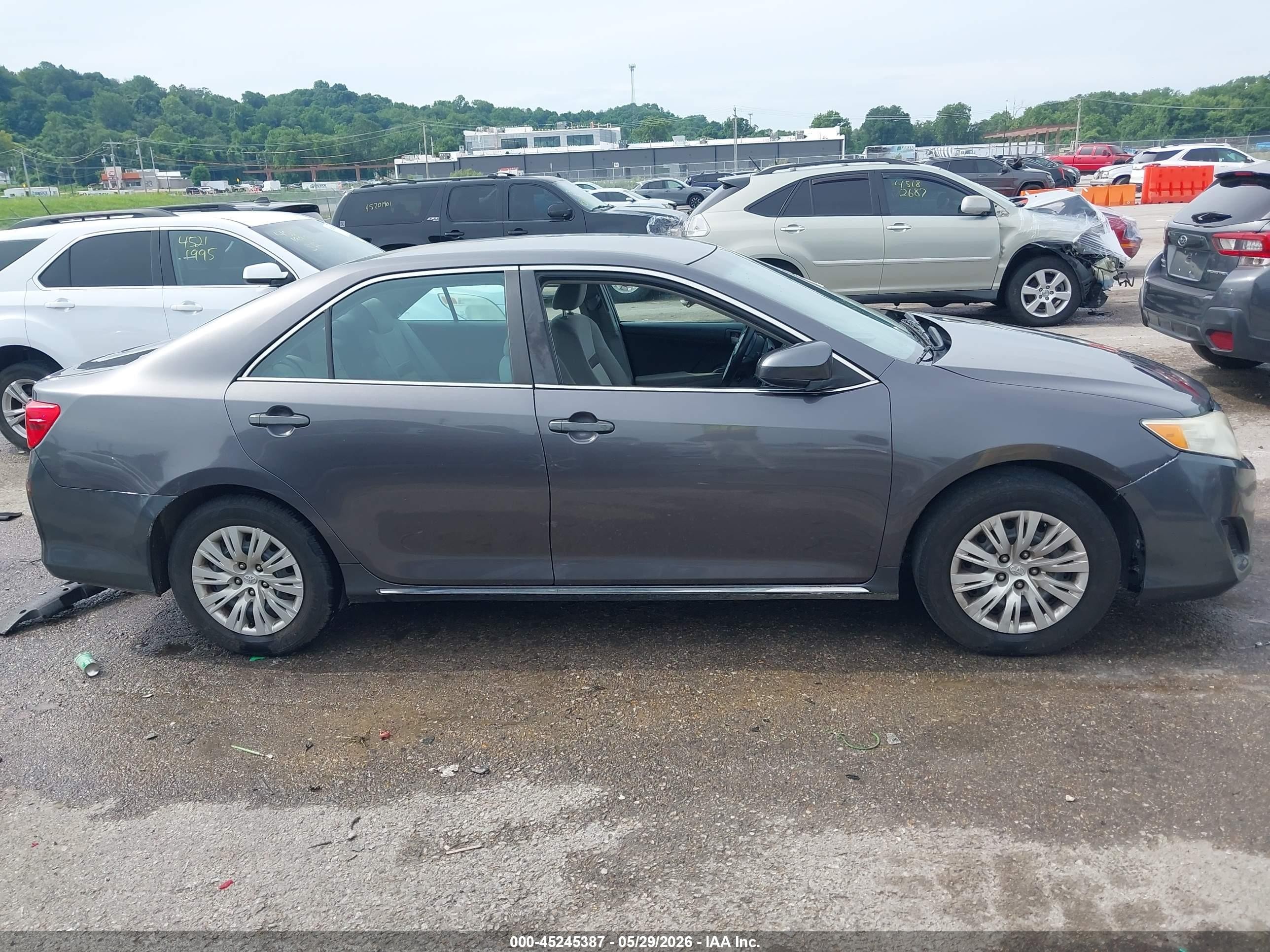 2013 Toyota Camry Le Gray vin: 4T1BF1FK6DU723559