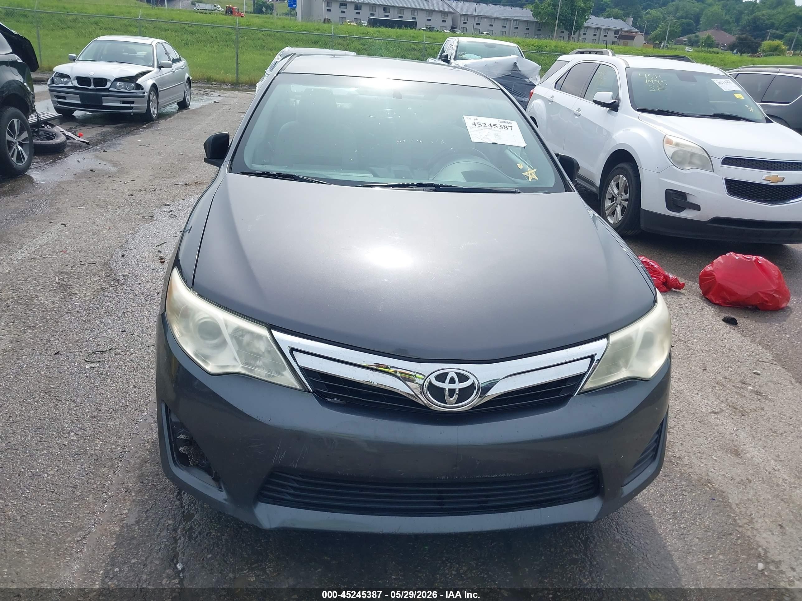 2013 Toyota Camry Le Gray vin: 4T1BF1FK6DU723559