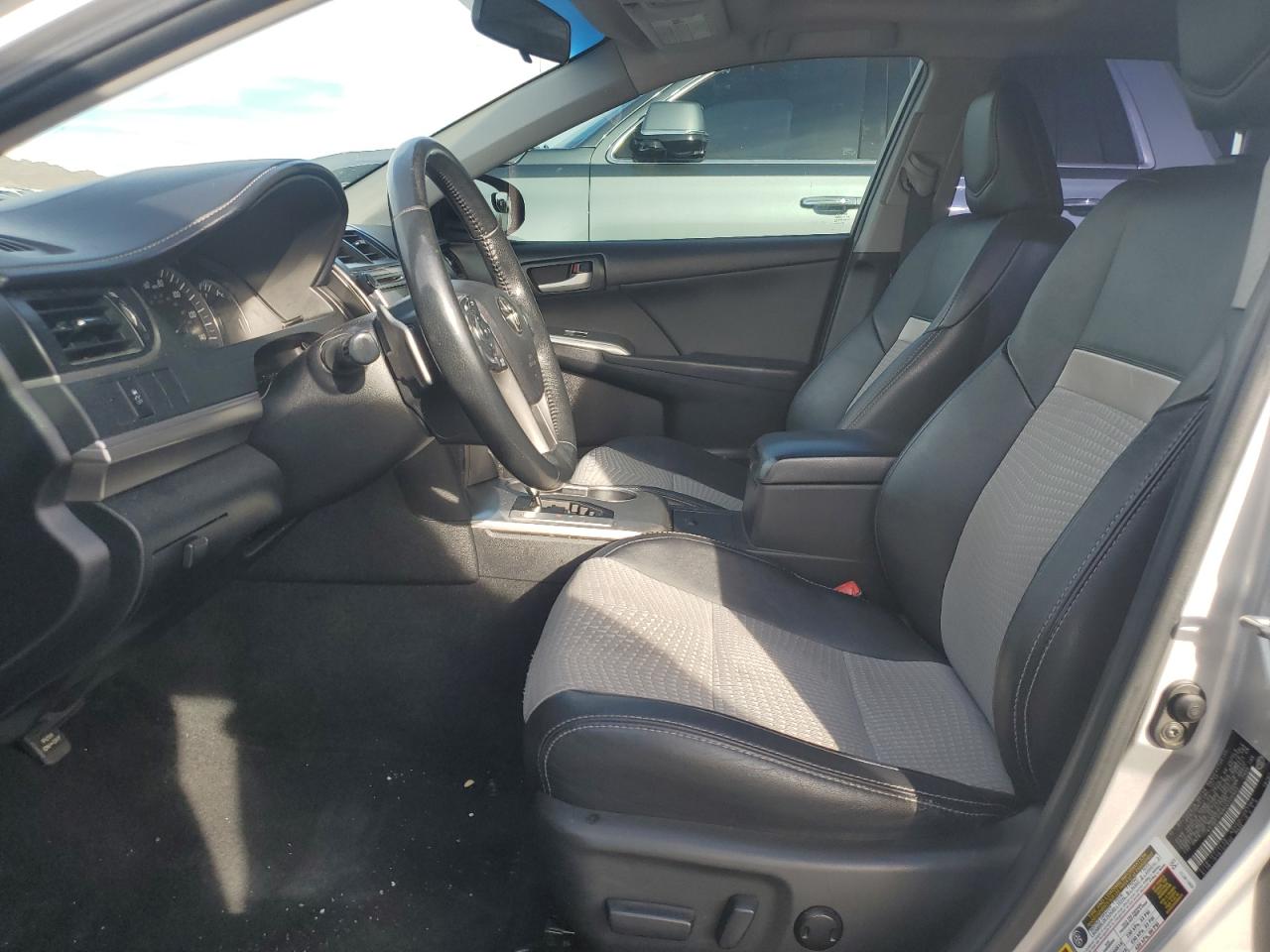 2014 Toyota Camry L Silver vin: 4T1BF1FK6EU325902