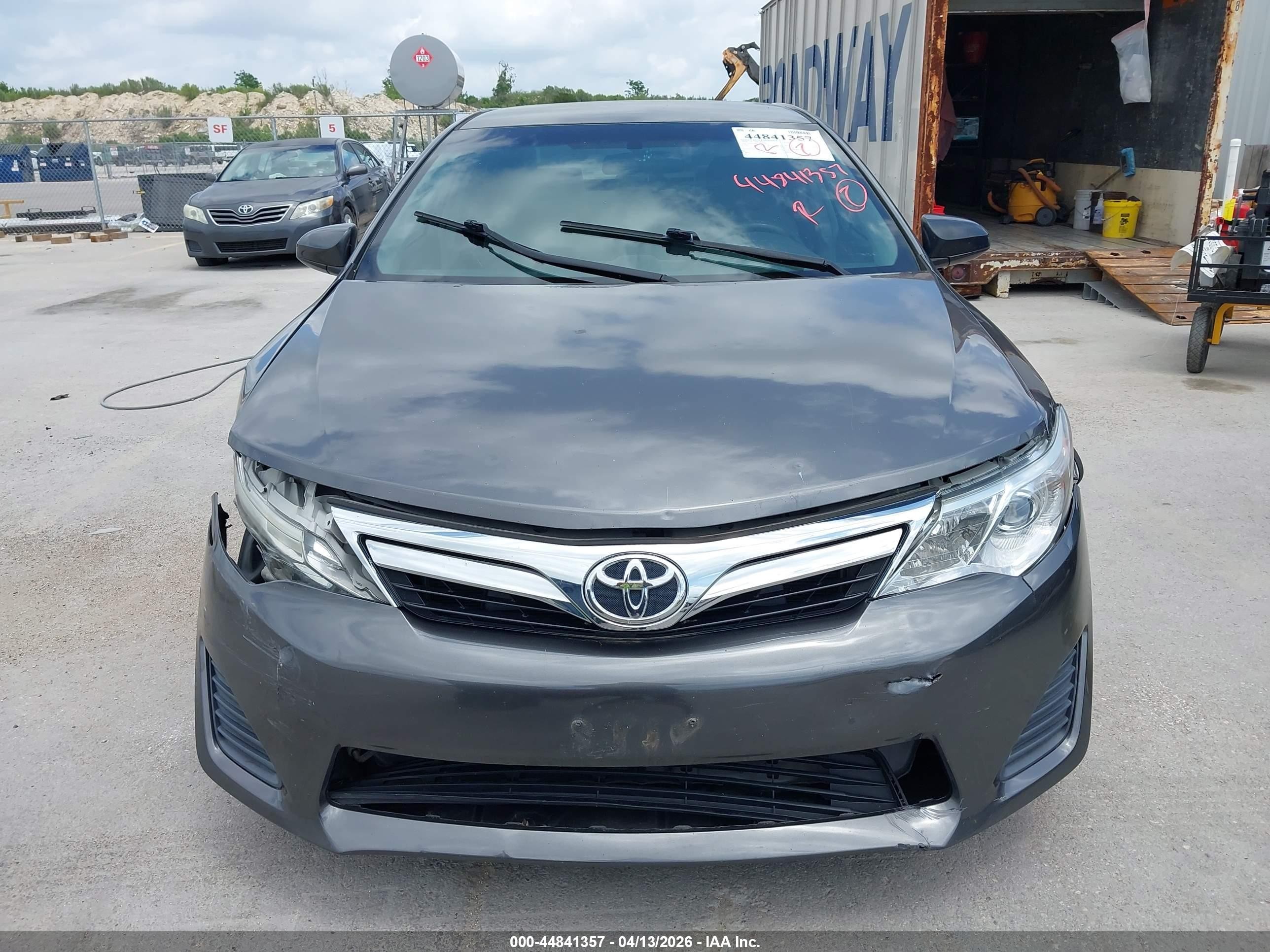 2014 Toyota Camry Le Gray vin: 4T1BF1FK6EU351769