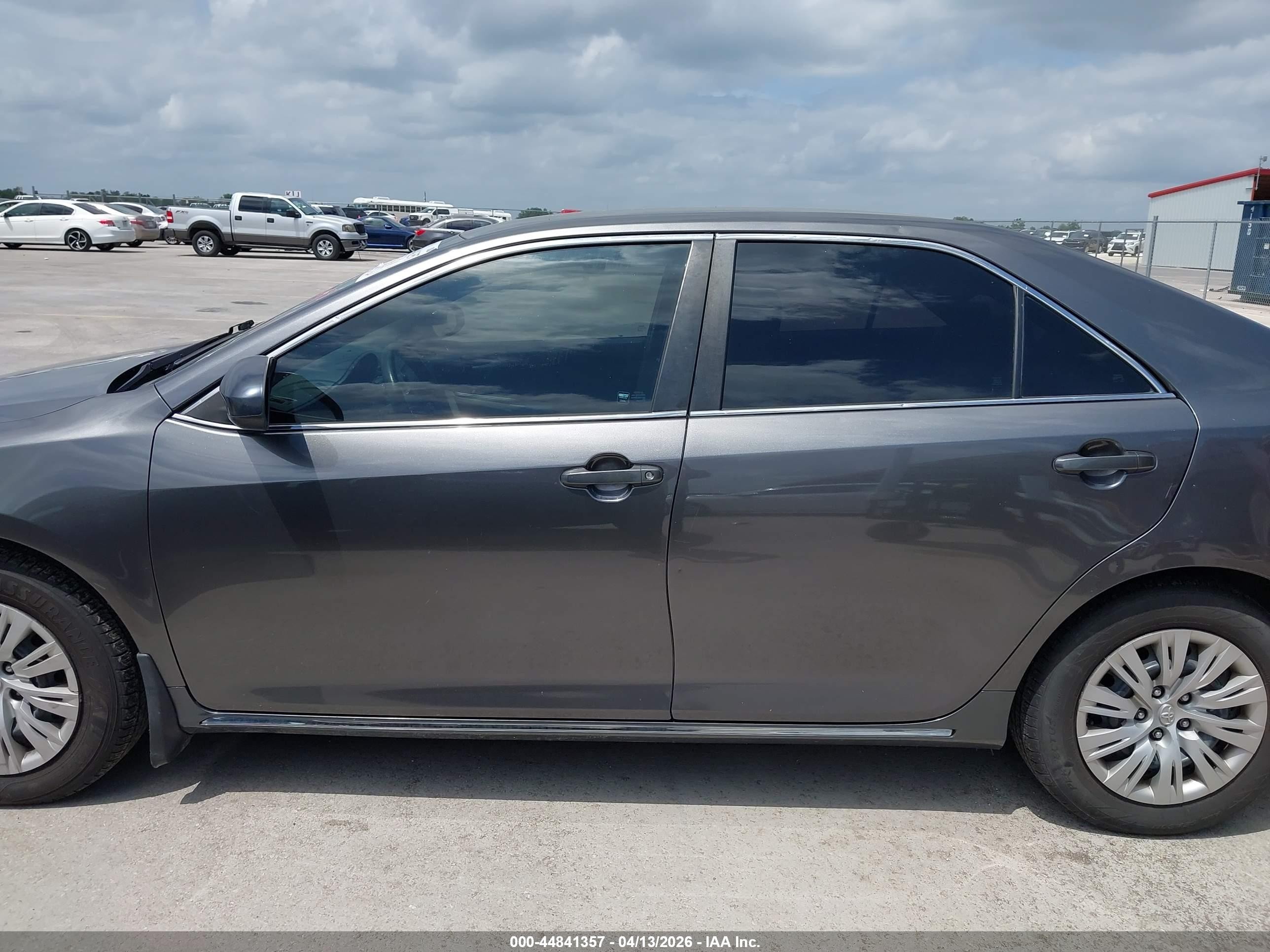2014 Toyota Camry Le Gray vin: 4T1BF1FK6EU351769