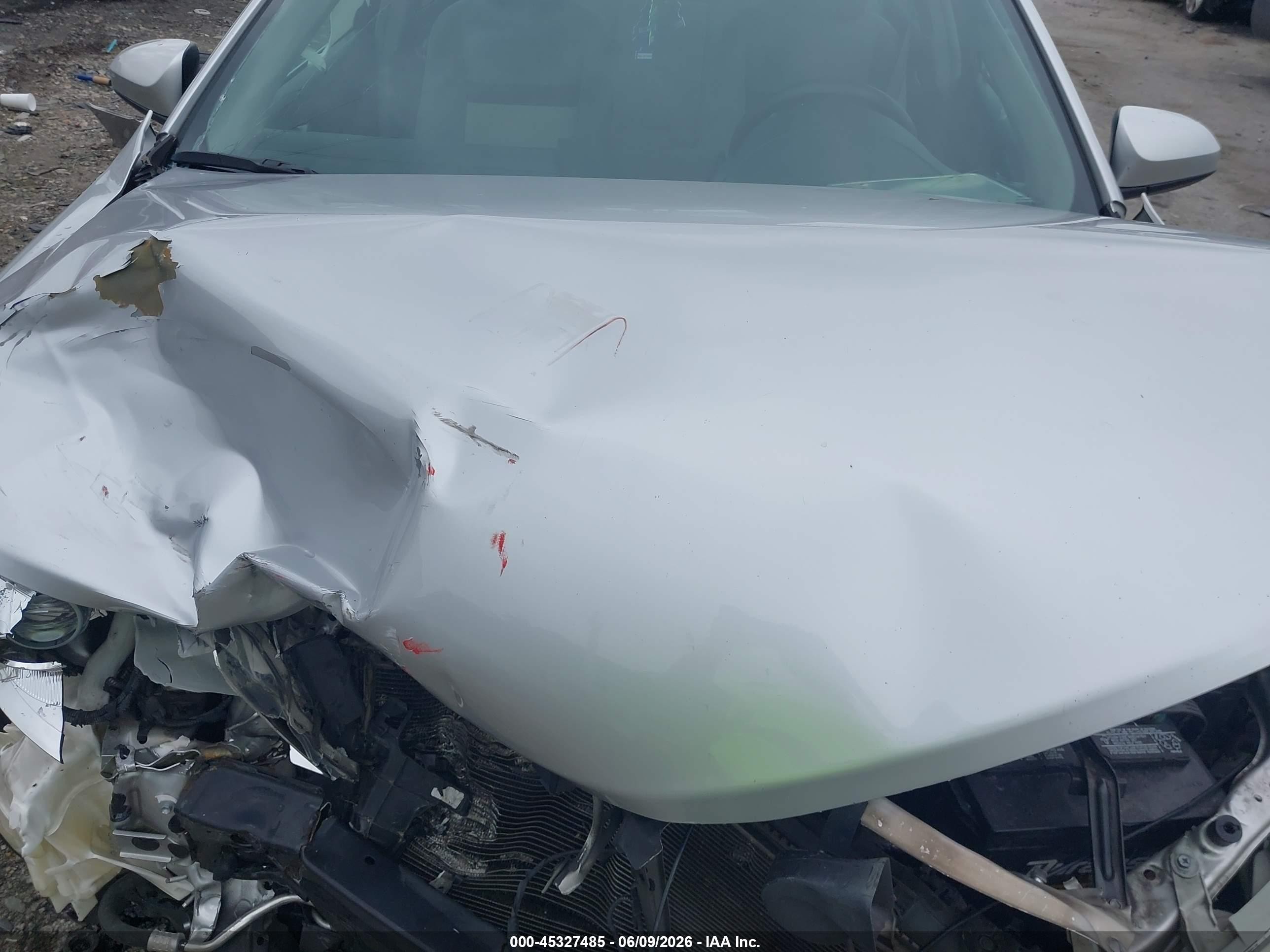 2014 Toyota Camry Le Silver vin: 4T1BF1FK6EU366353