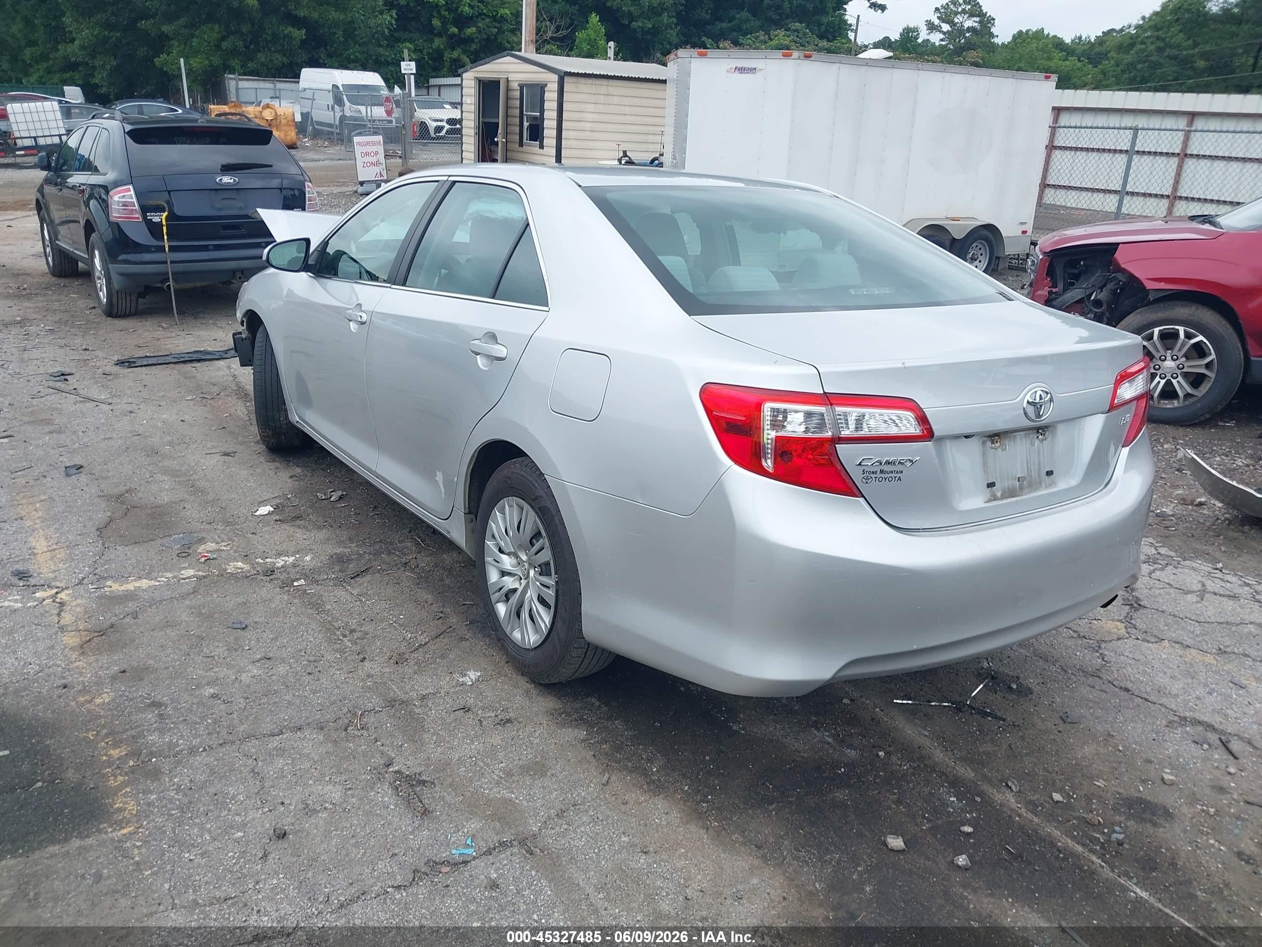 2014 Toyota Camry Le Silver vin: 4T1BF1FK6EU366353