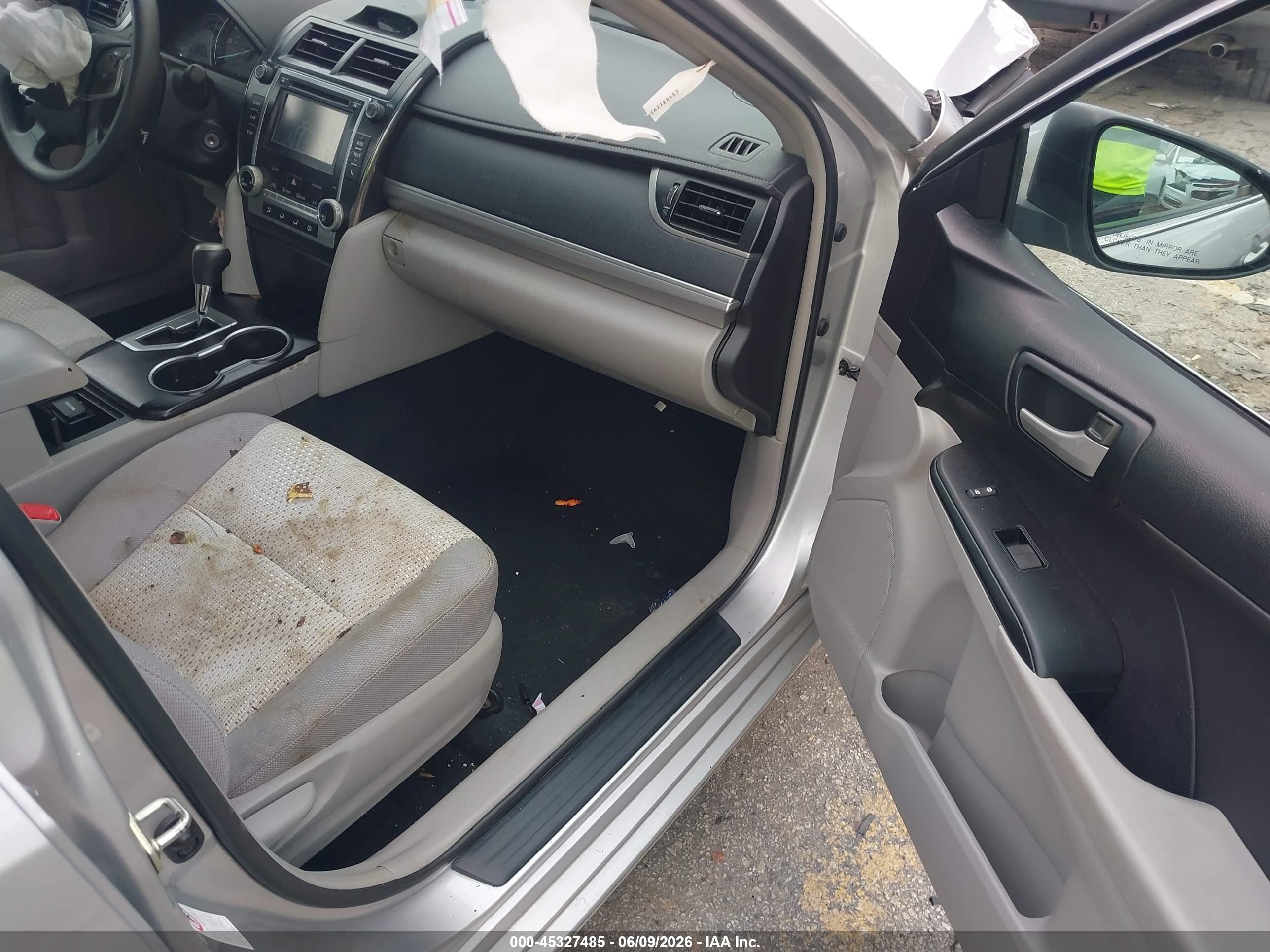 2014 Toyota Camry Le Silver vin: 4T1BF1FK6EU366353