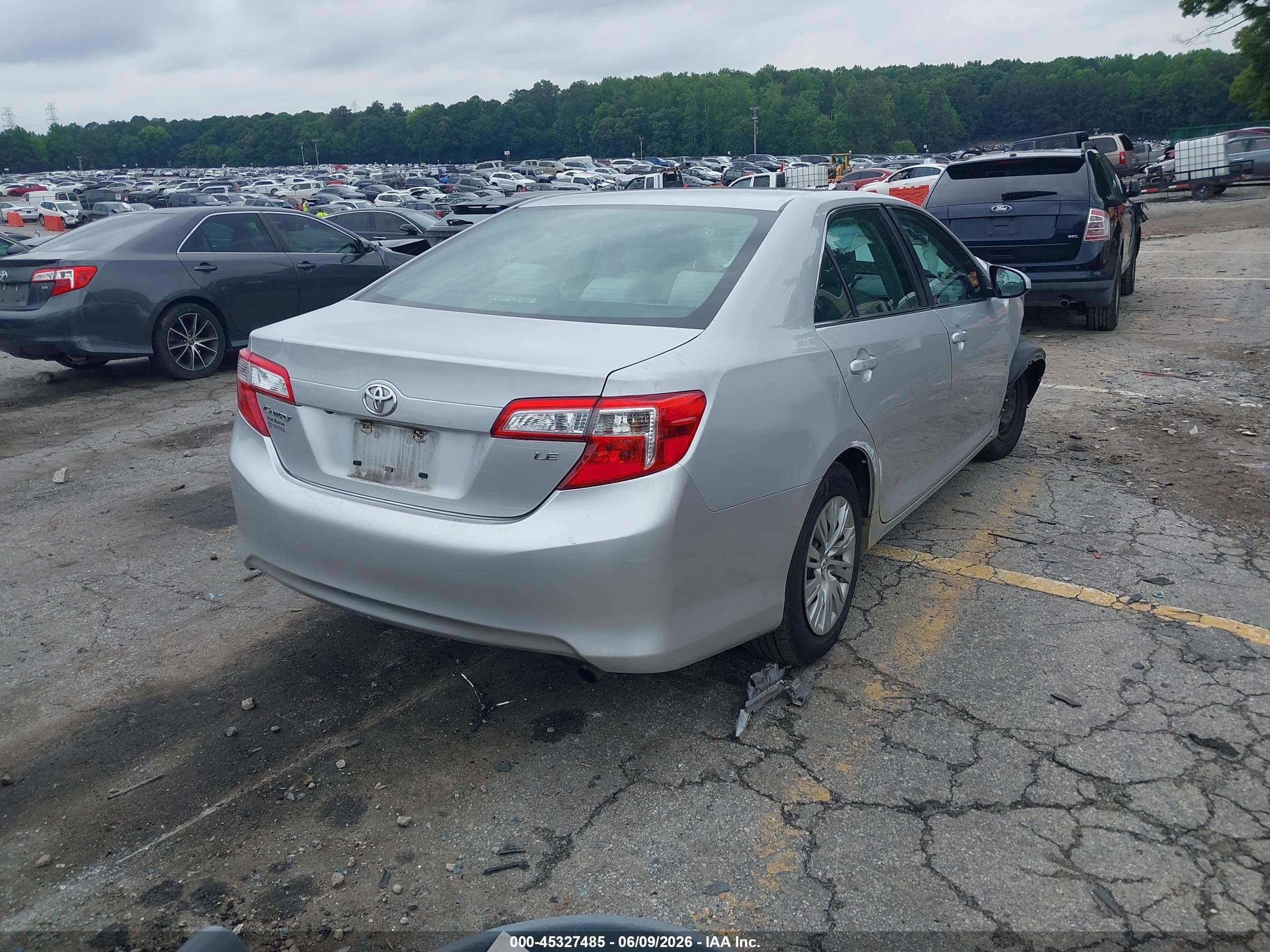 2014 Toyota Camry Le Silver vin: 4T1BF1FK6EU366353