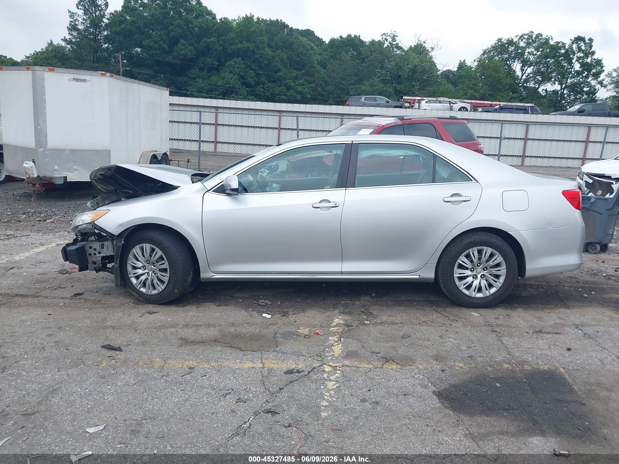 2014 Toyota Camry Le Silver vin: 4T1BF1FK6EU366353