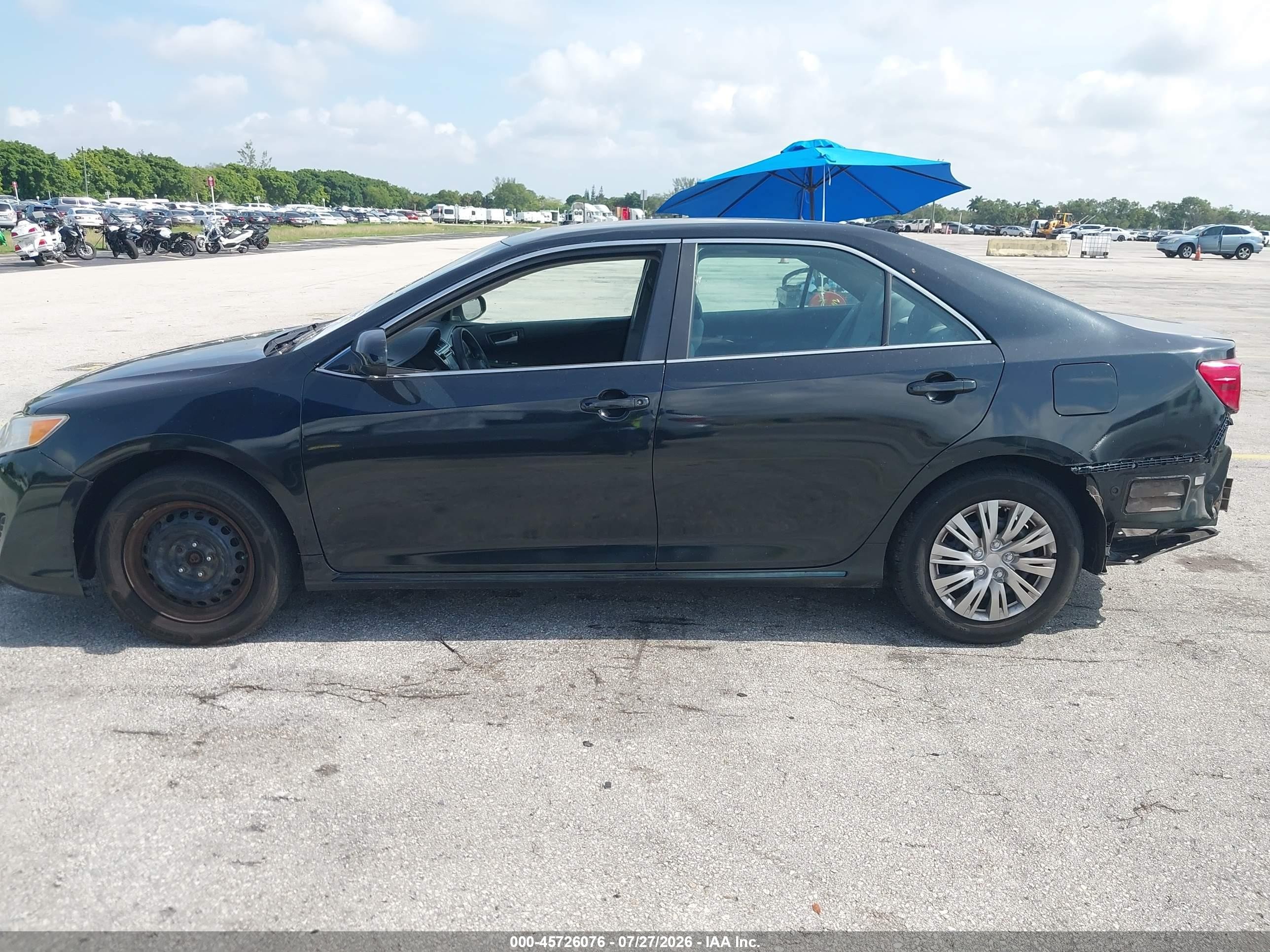 2014 Toyota Camry Le Black vin: 4T1BF1FK6EU381693