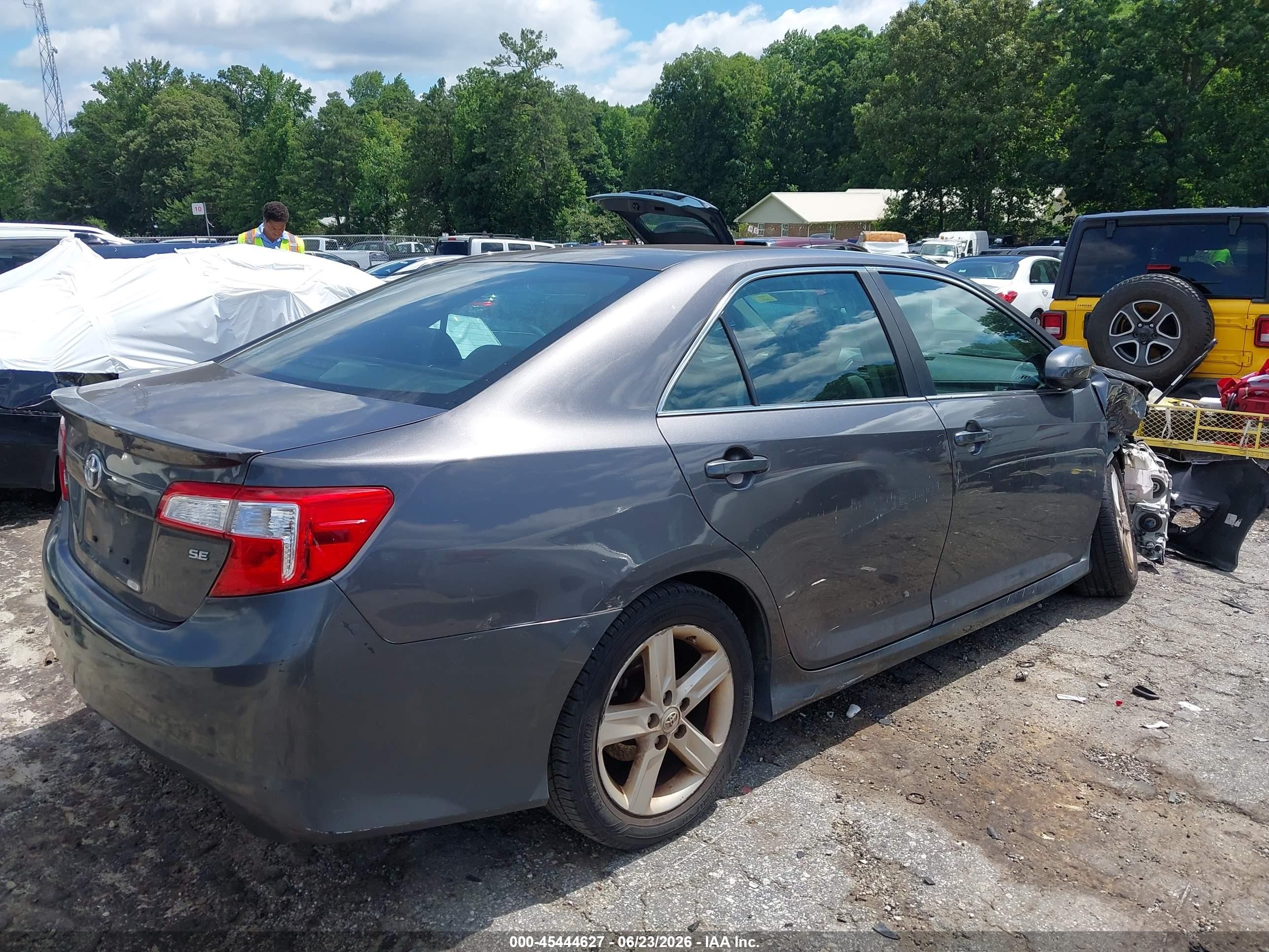 2014 Toyota Camry Se Gray vin: 4T1BF1FK6EU389325