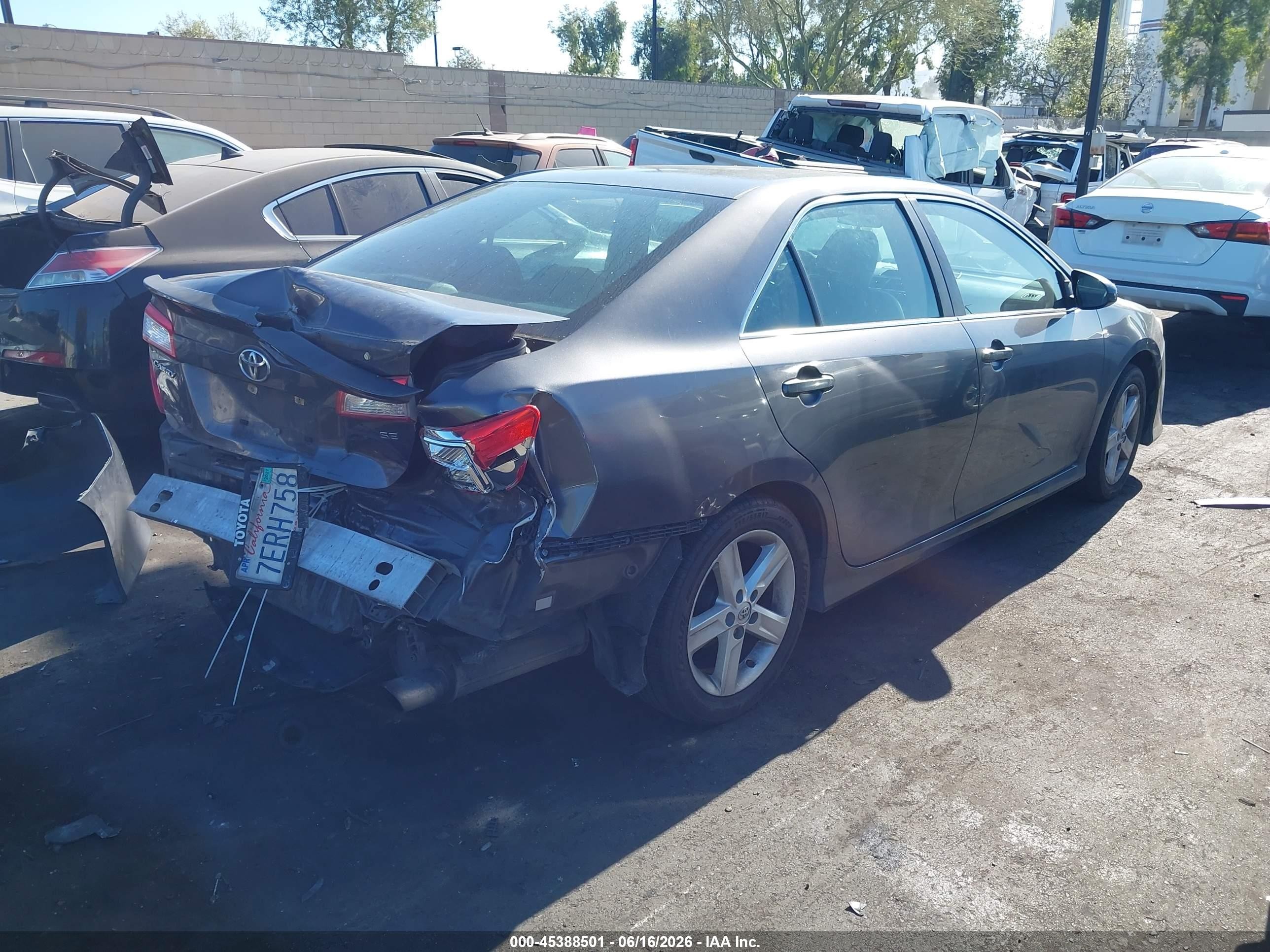 2014 Toyota Camry Se Gray vin: 4T1BF1FK6EU389664
