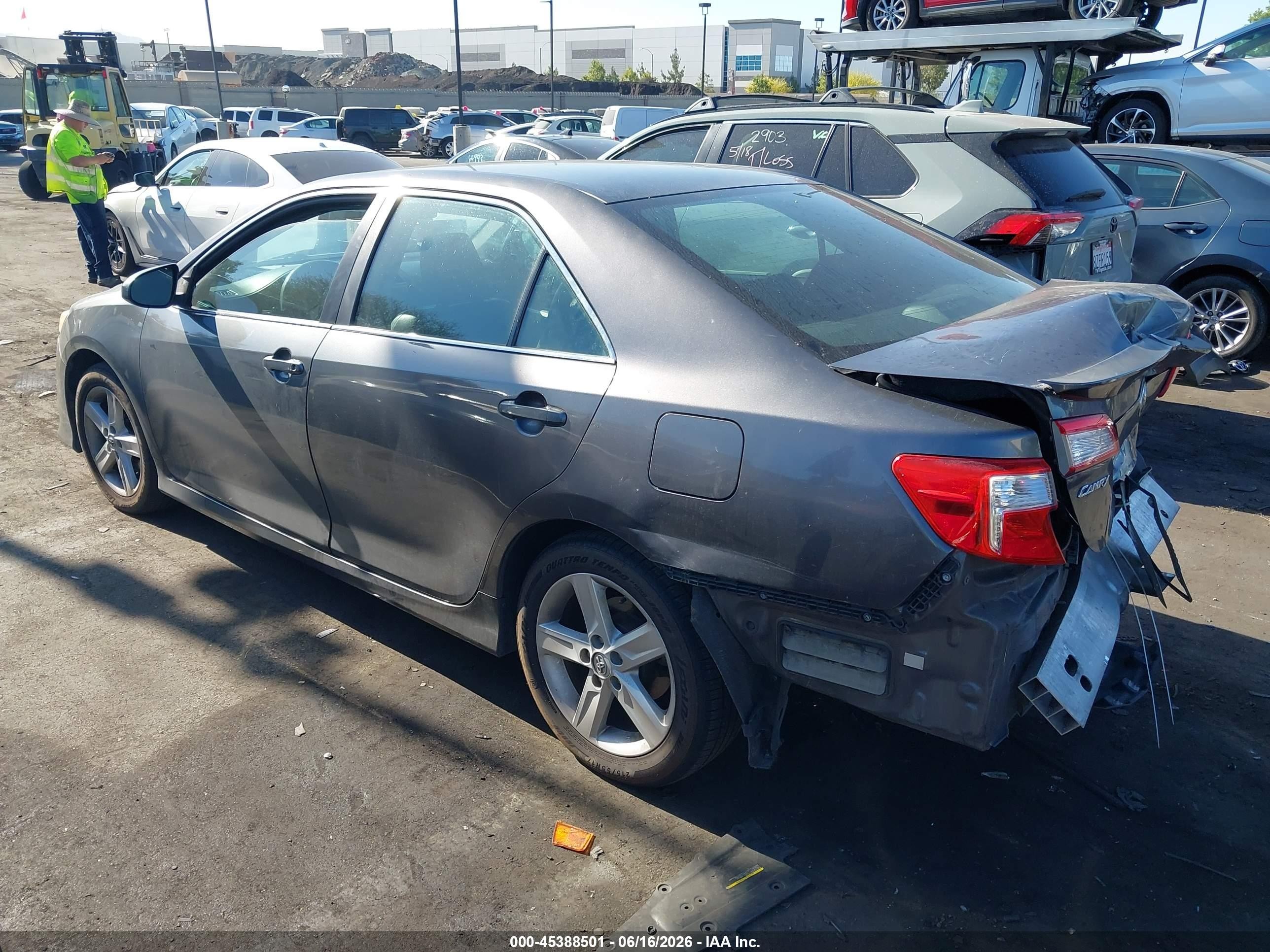2014 Toyota Camry Se Gray vin: 4T1BF1FK6EU389664