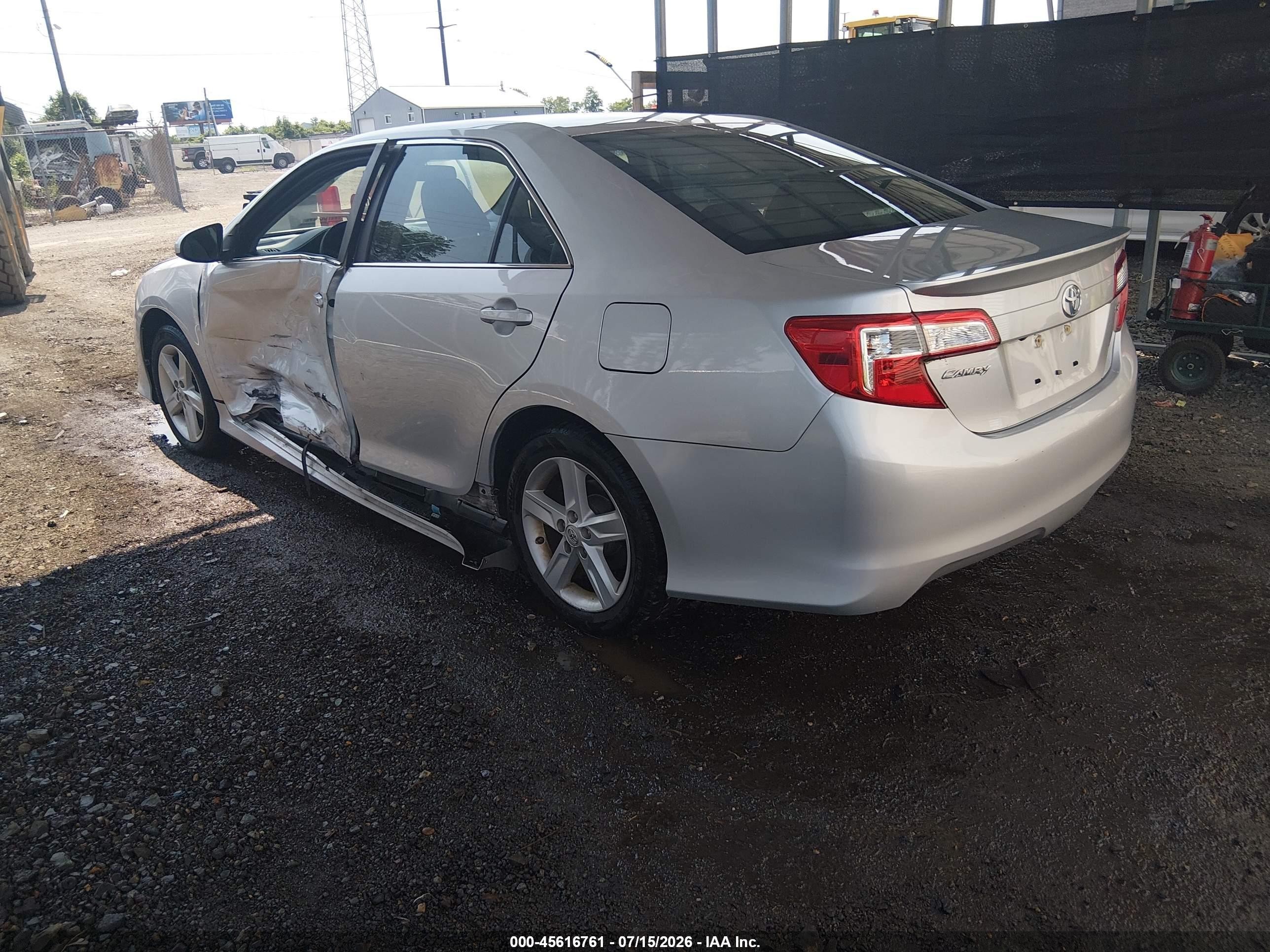 2014 Toyota Camry Se Silver vin: 4T1BF1FK6EU390491