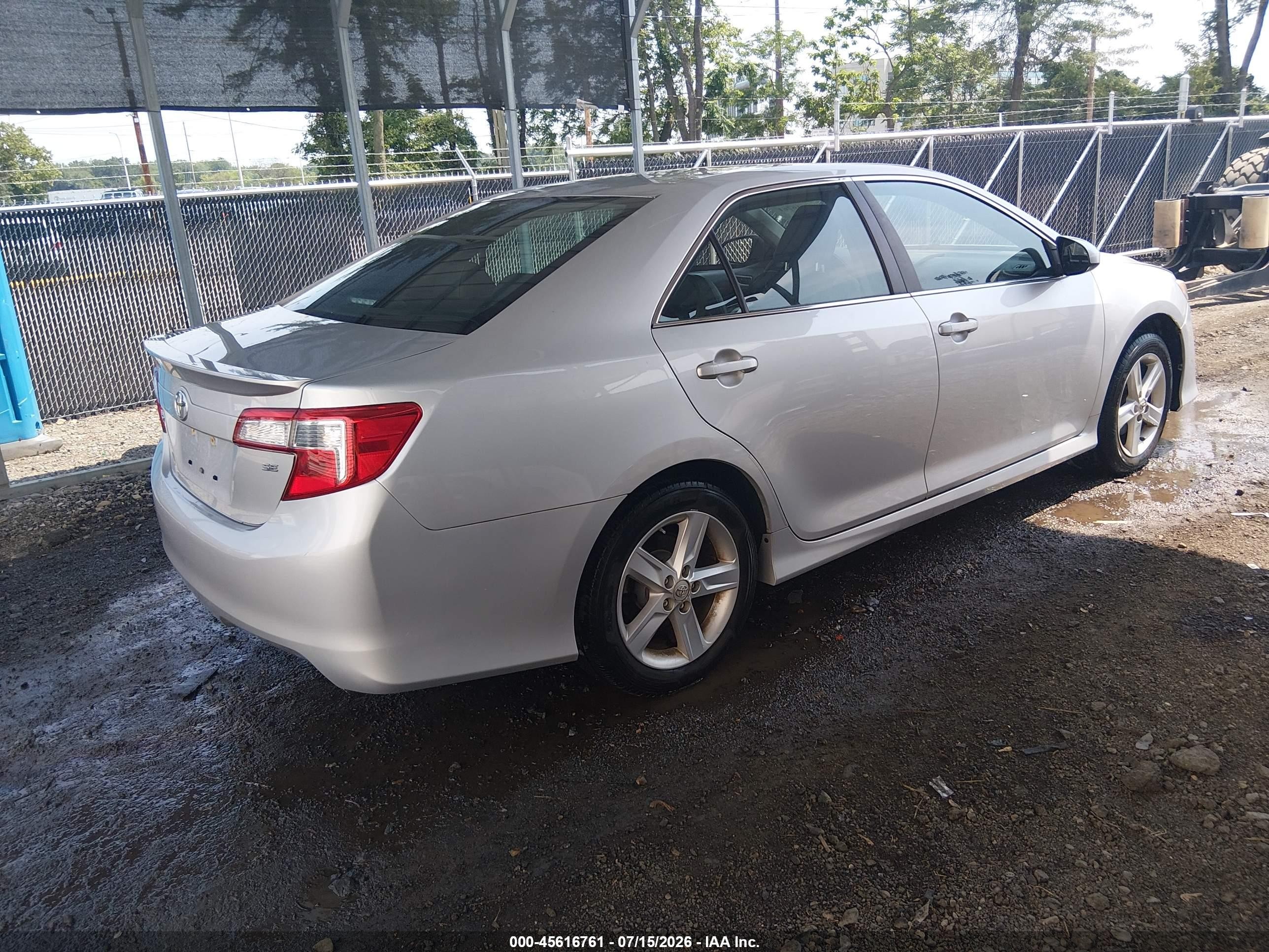2014 Toyota Camry Se Silver vin: 4T1BF1FK6EU390491