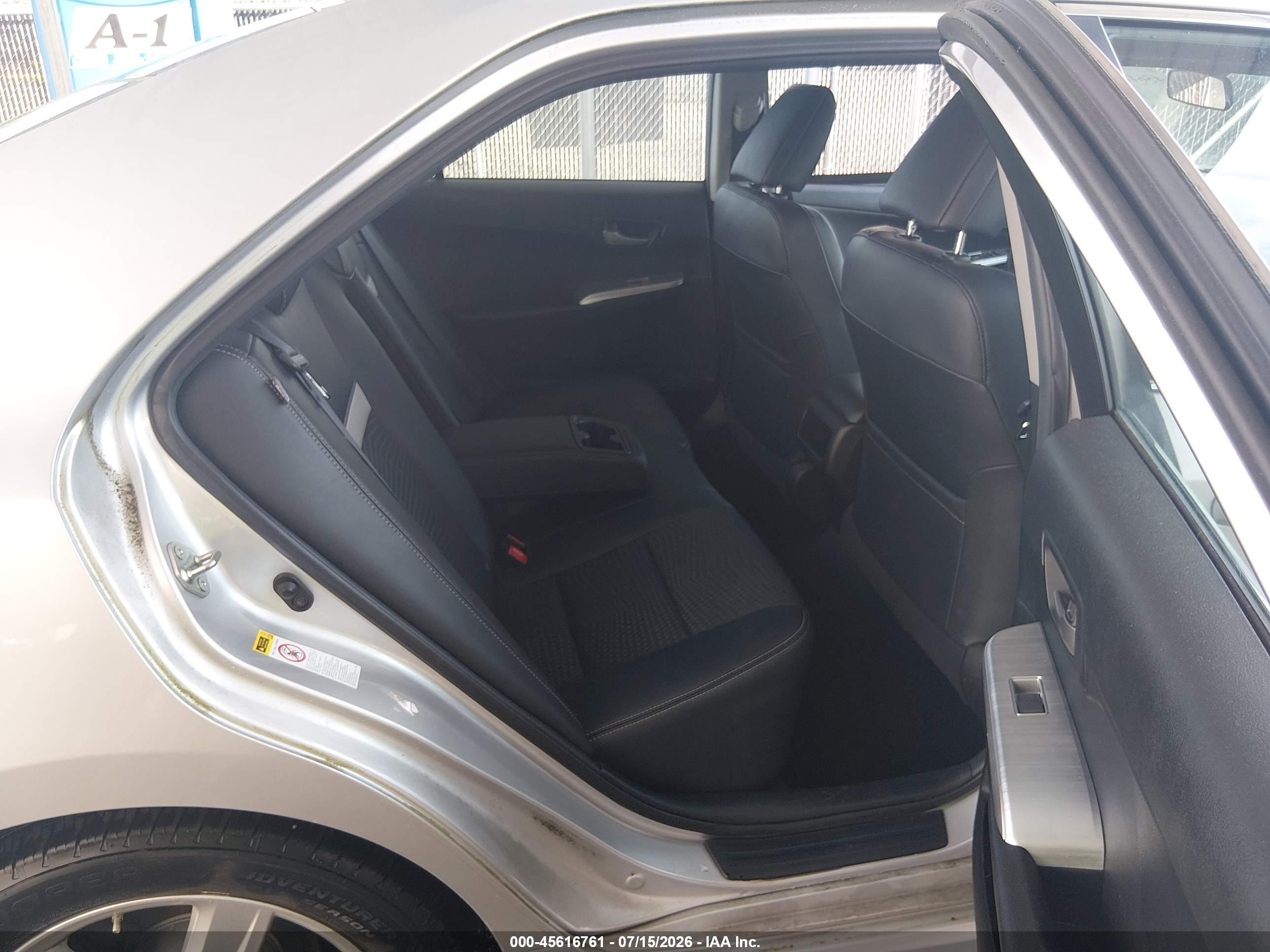 2014 Toyota Camry Se Silver vin: 4T1BF1FK6EU390491