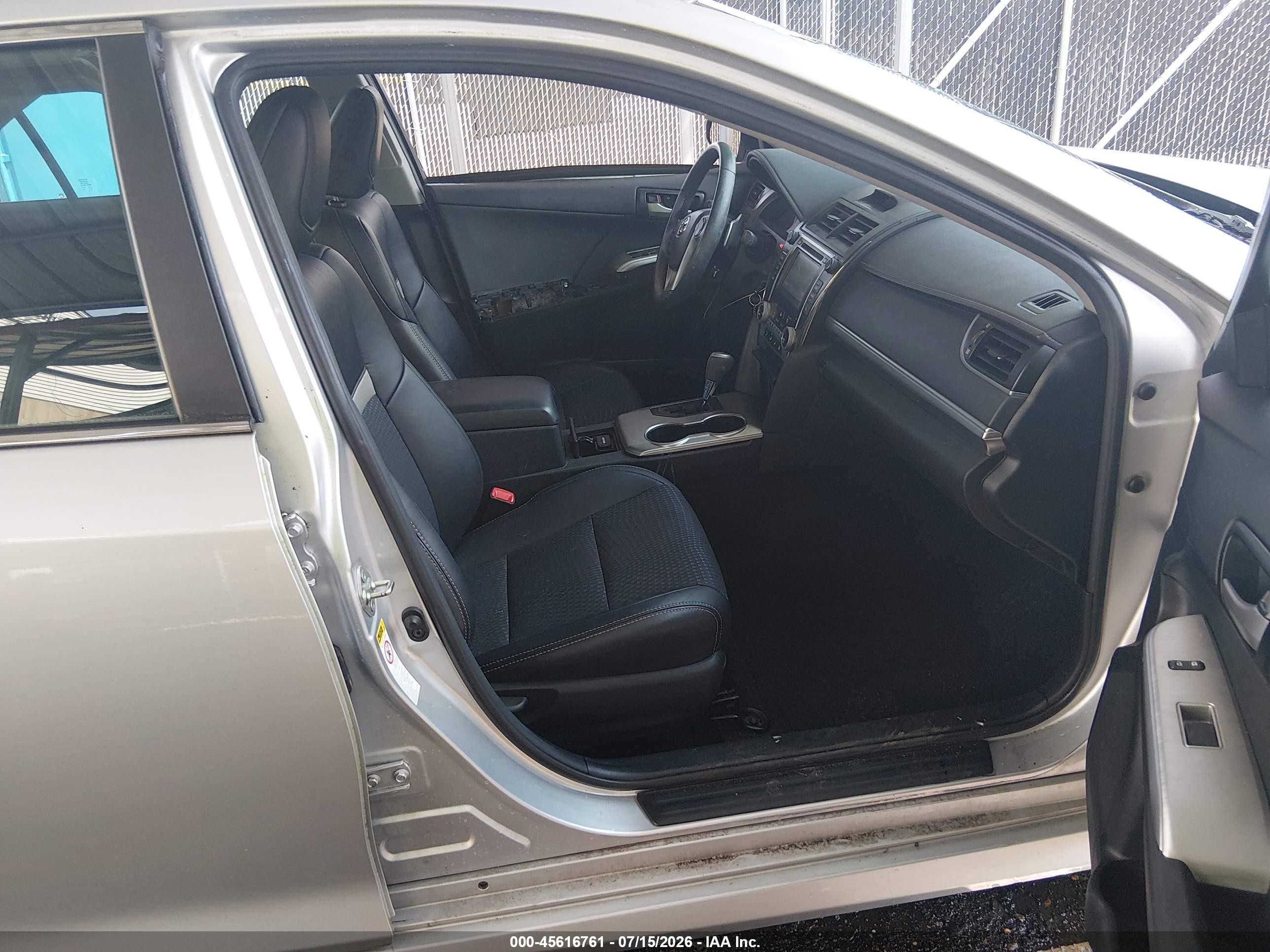 2014 Toyota Camry Se Silver vin: 4T1BF1FK6EU390491