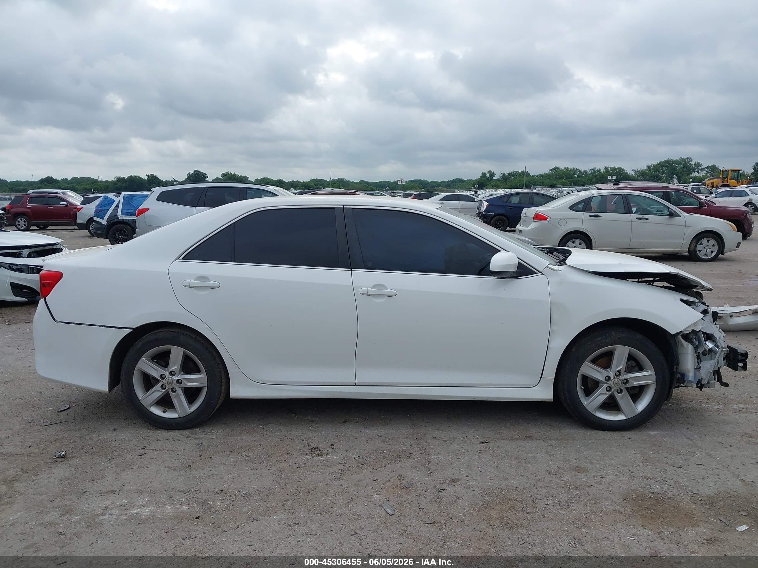 2014 Toyota Camry Se White vin: 4T1BF1FK6EU391138