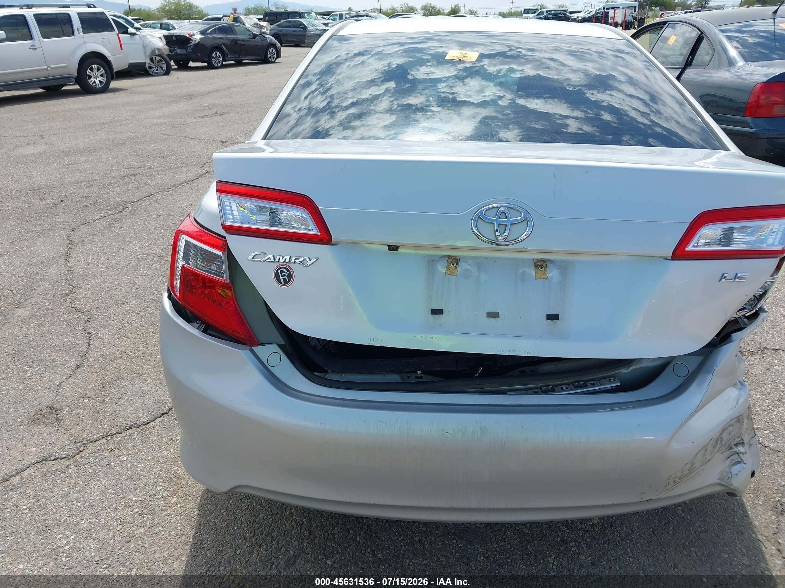 2014 Toyota Camry Le Silver vin: 4T1BF1FK6EU403658