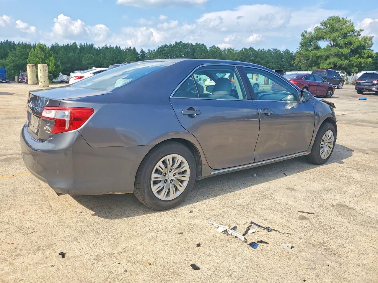 2014 Toyota Camry Le Gray vin: 4T1BF1FK6EU412876