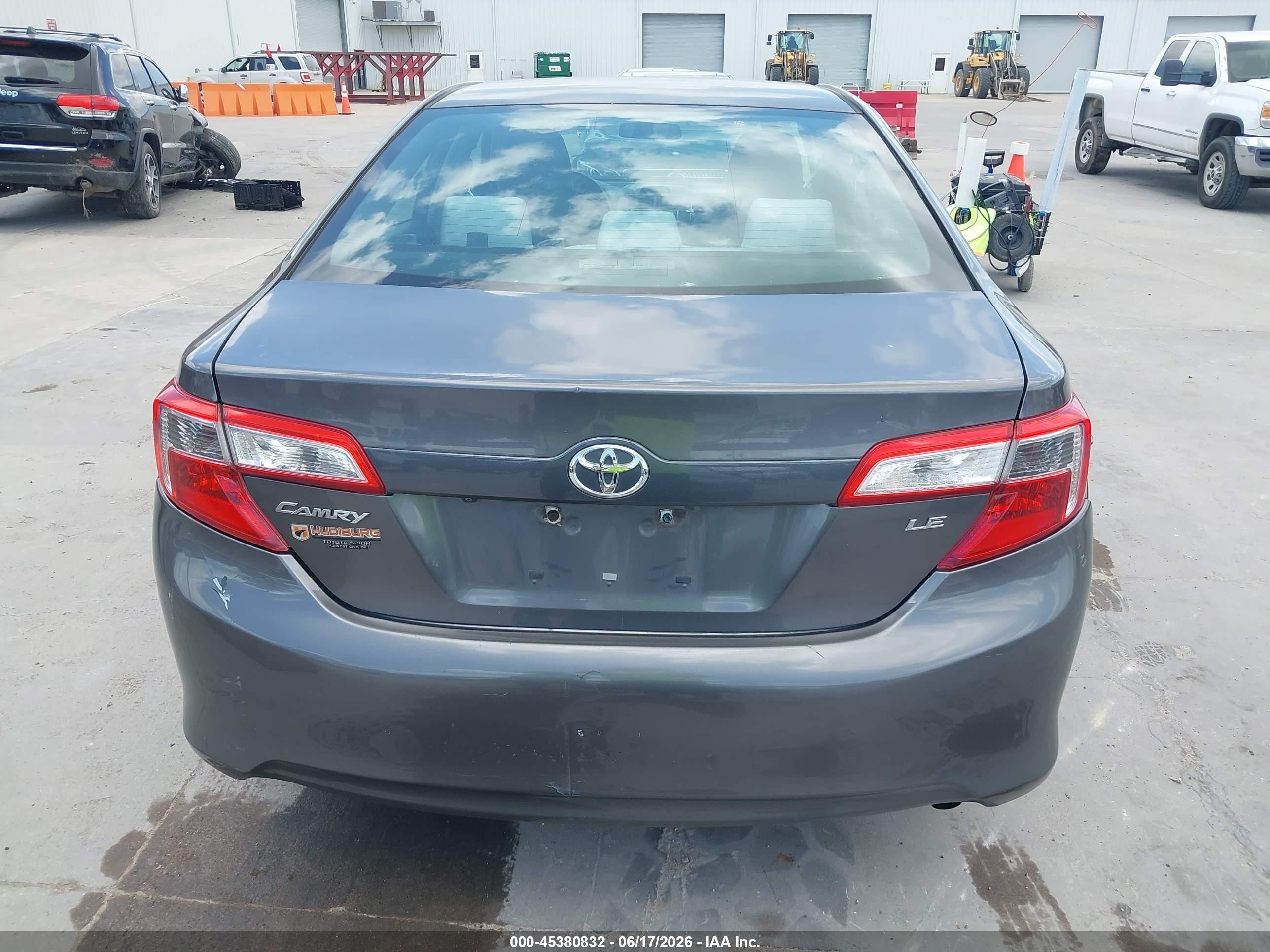 2014 Toyota Camry Le Gray vin: 4T1BF1FK6EU414594