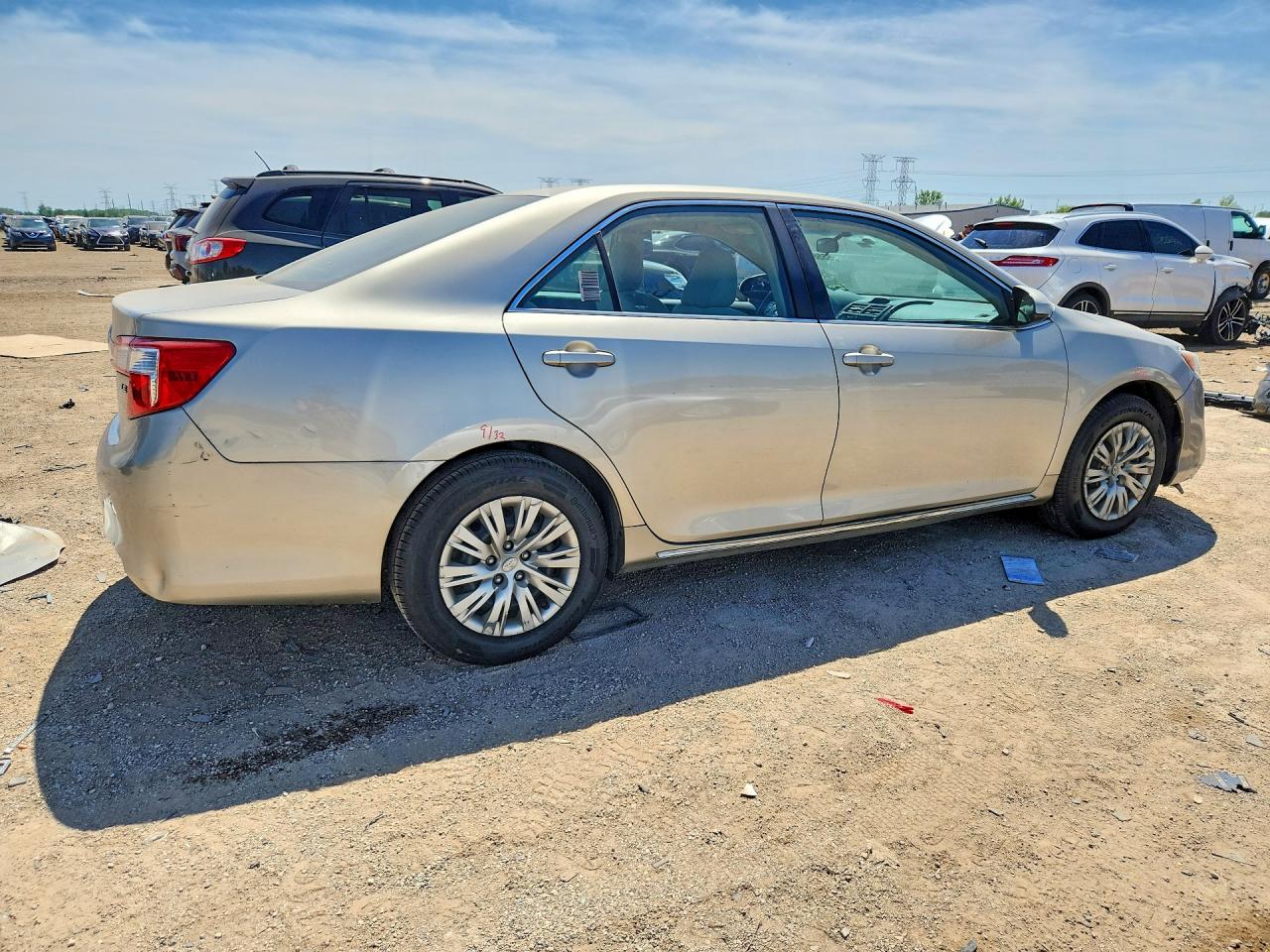 2014 Toyota Camry Le Gold vin: 4T1BF1FK6EU449698