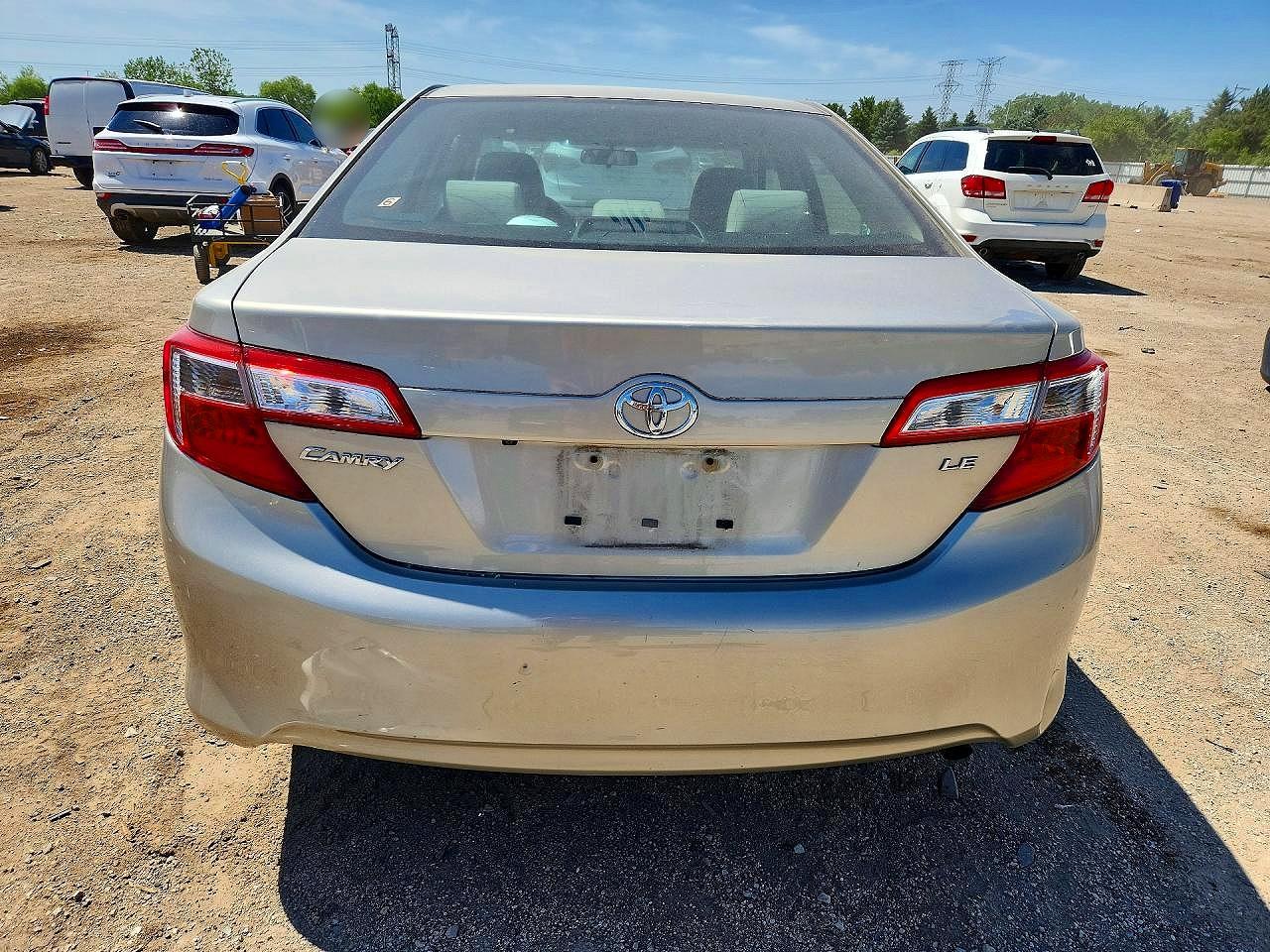 2014 Toyota Camry Le Gold vin: 4T1BF1FK6EU449698
