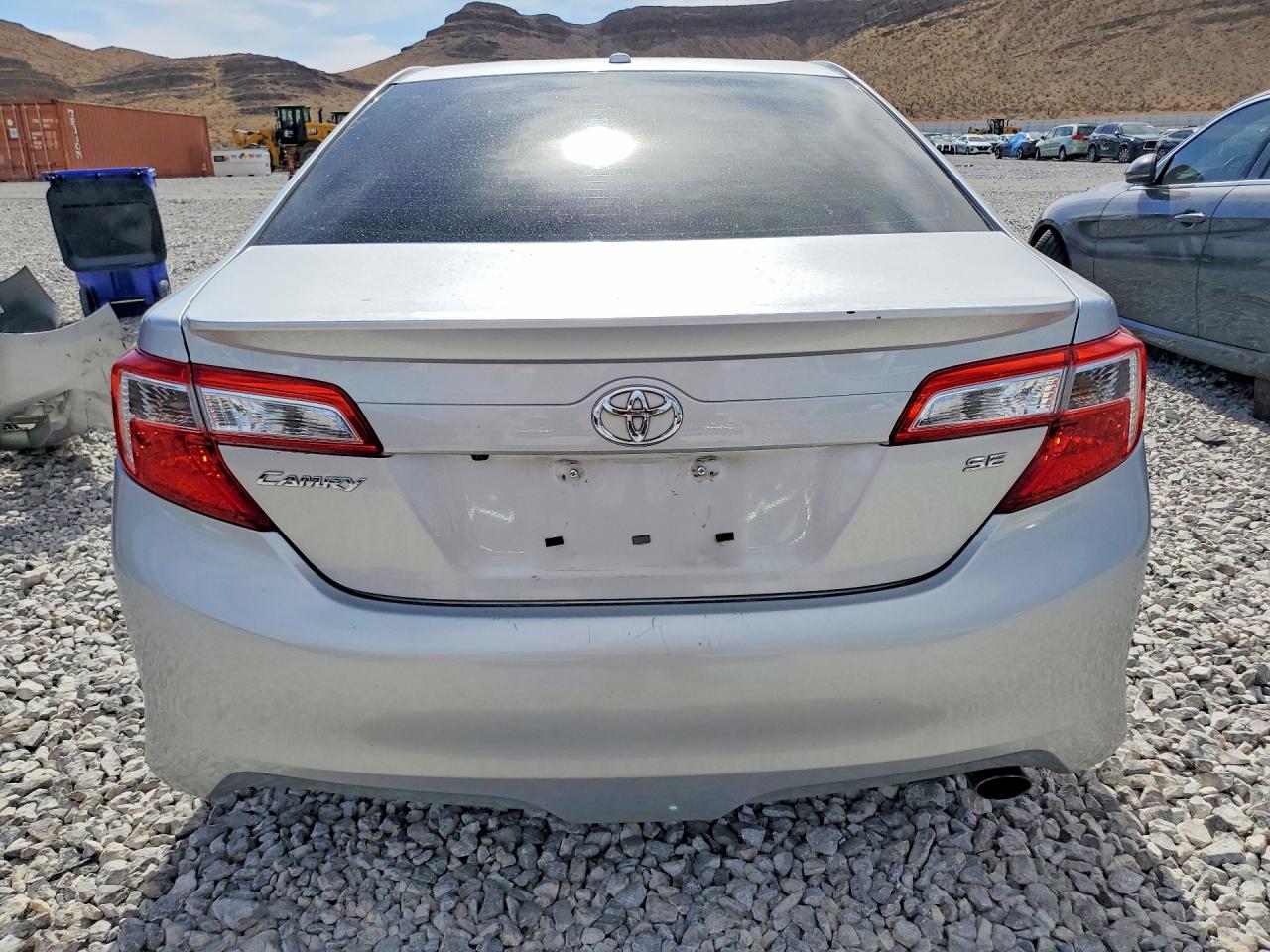 2014 Toyota Camry Se Sport Silver vin: 4T1BF1FK6EU449894