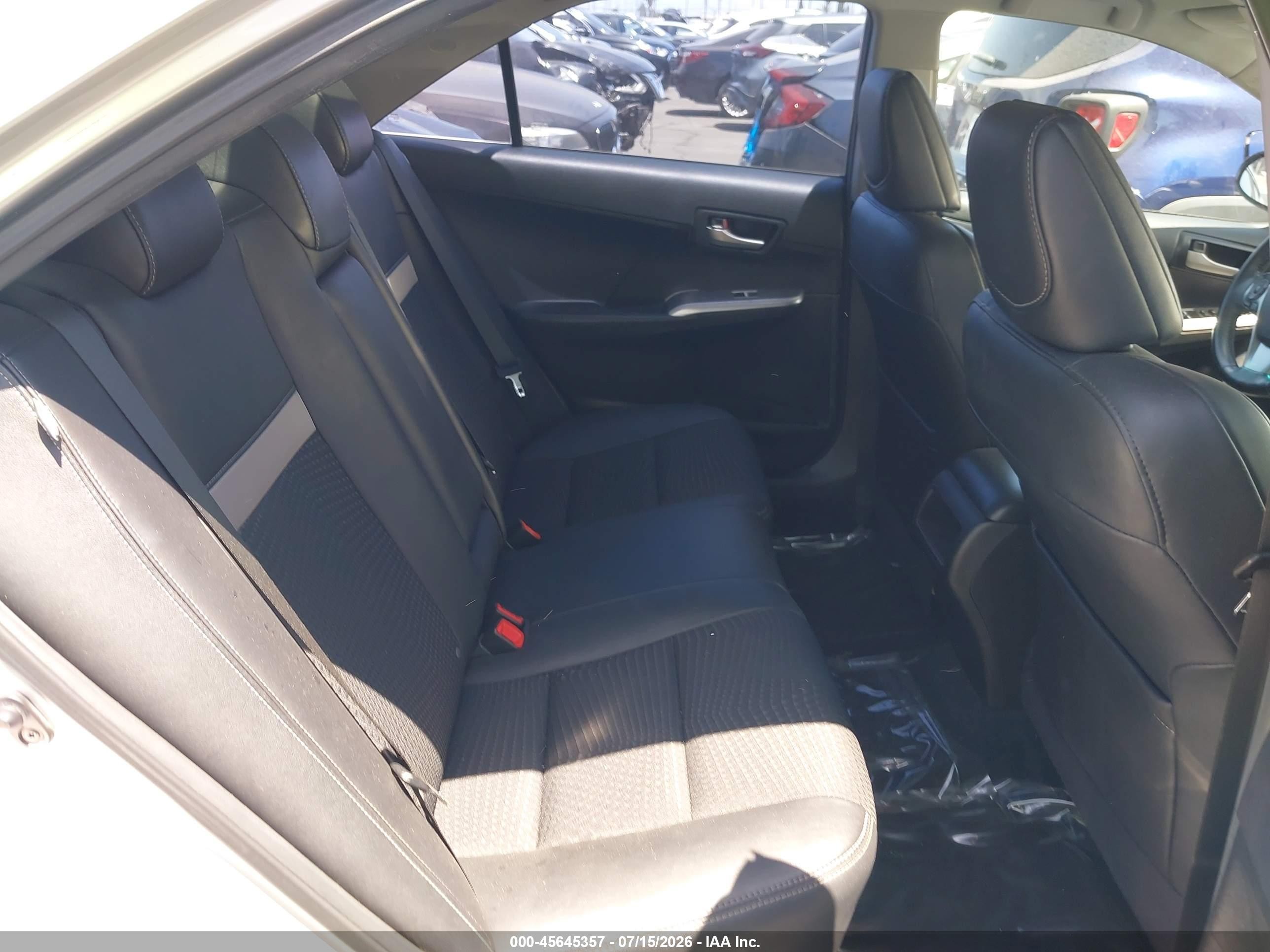 2014 Toyota Camry Se Серебряный vin: 4T1BF1FK6EU450981