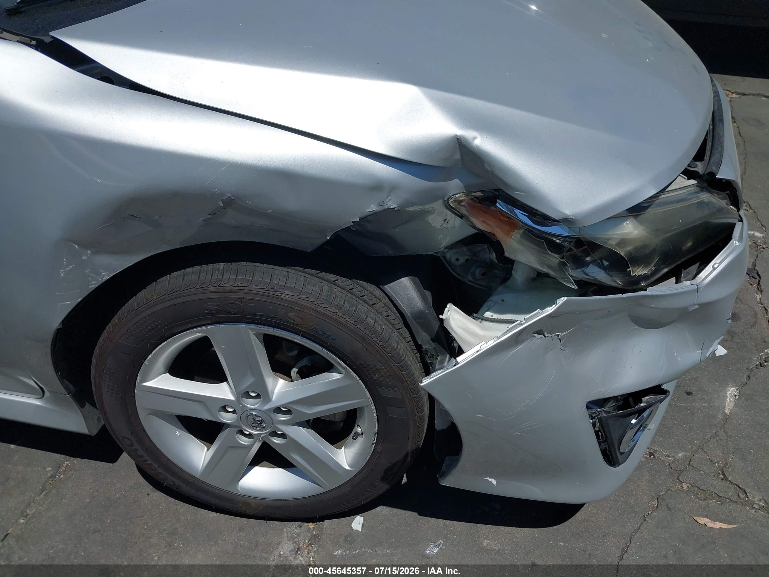 2014 Toyota Camry Se Серебряный vin: 4T1BF1FK6EU450981