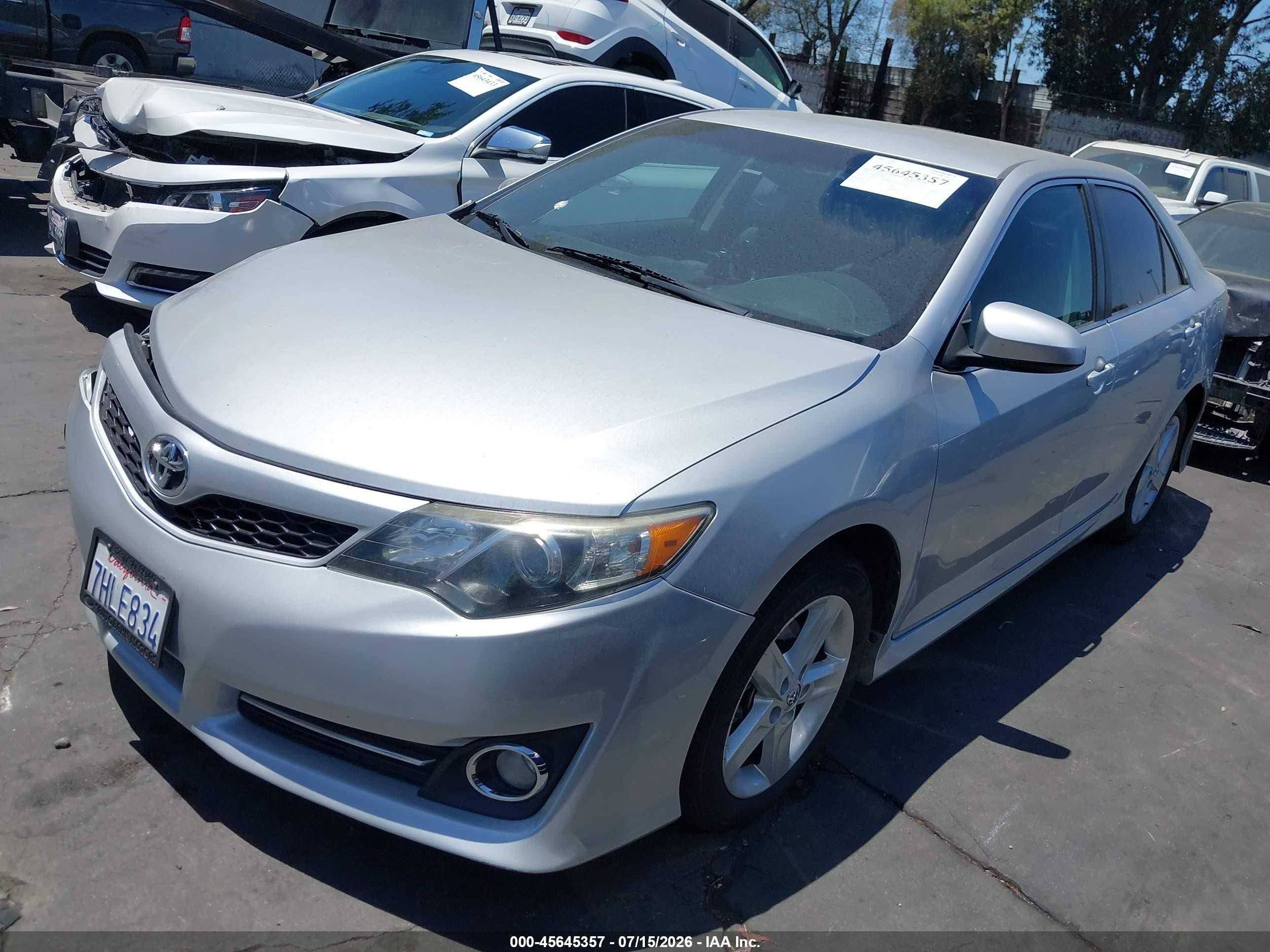 2014 Toyota Camry Se Серебряный vin: 4T1BF1FK6EU450981