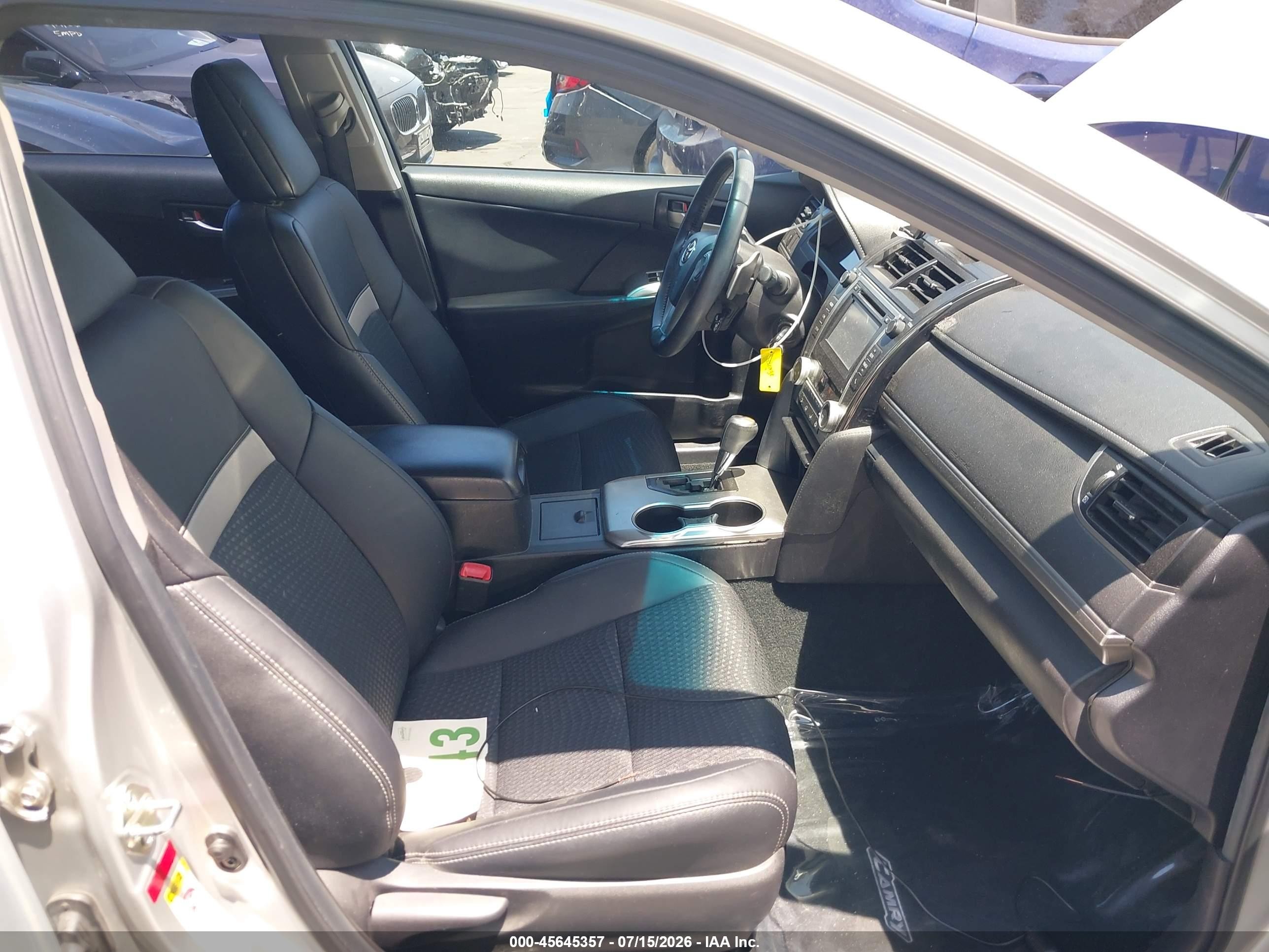 2014 Toyota Camry Se Серебряный vin: 4T1BF1FK6EU450981