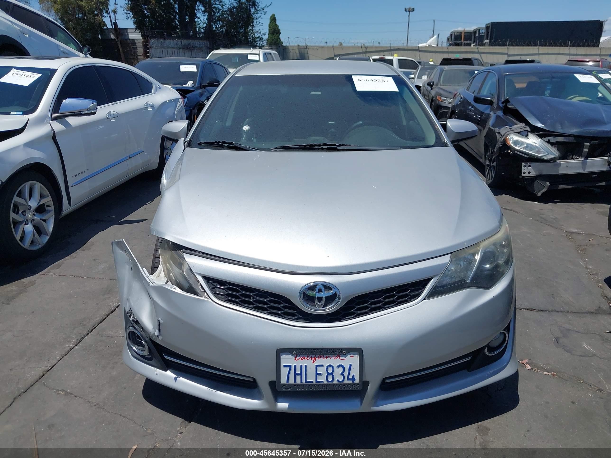2014 Toyota Camry Se Серебряный vin: 4T1BF1FK6EU450981