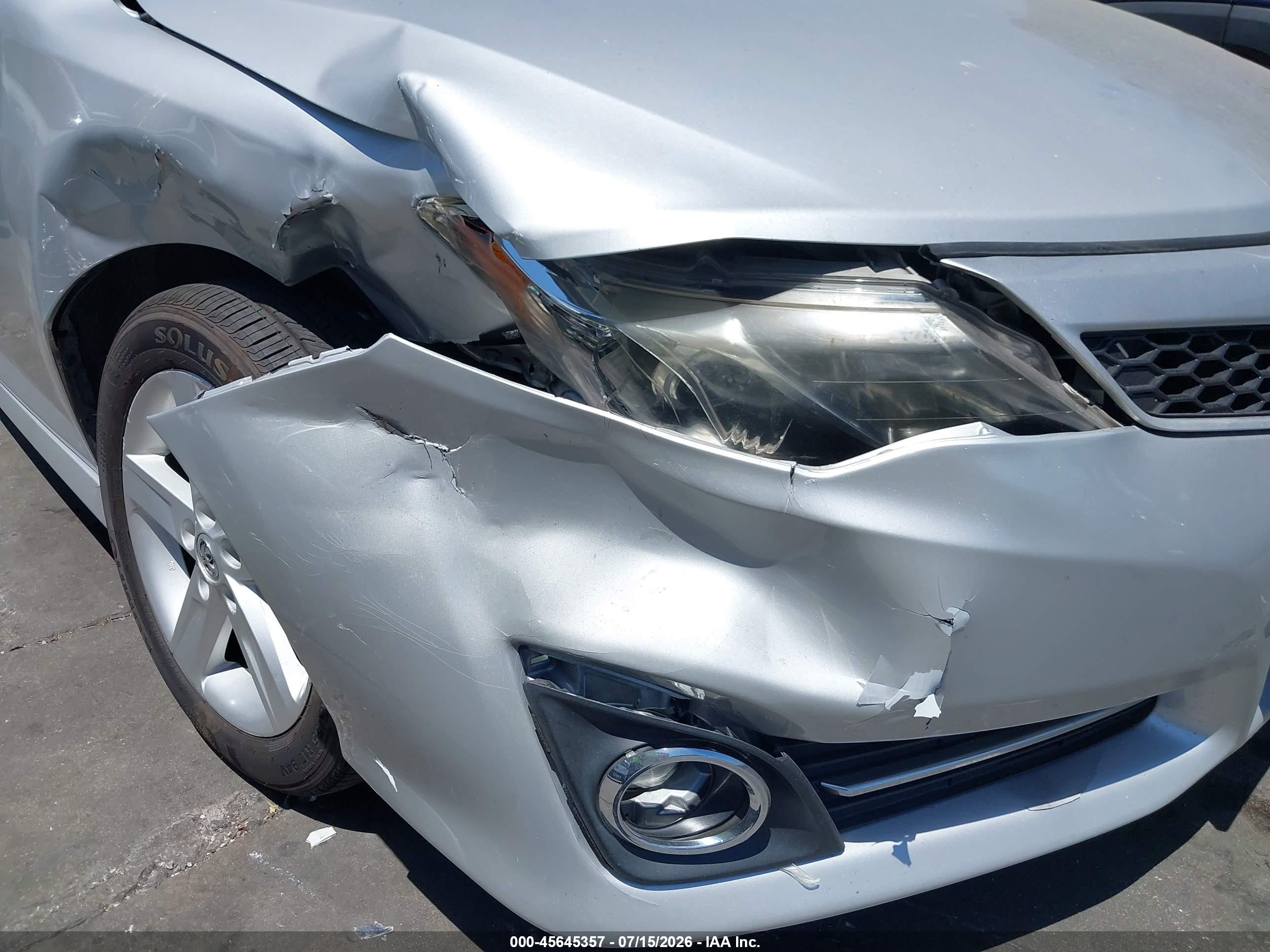 2014 Toyota Camry Se Серебряный vin: 4T1BF1FK6EU450981