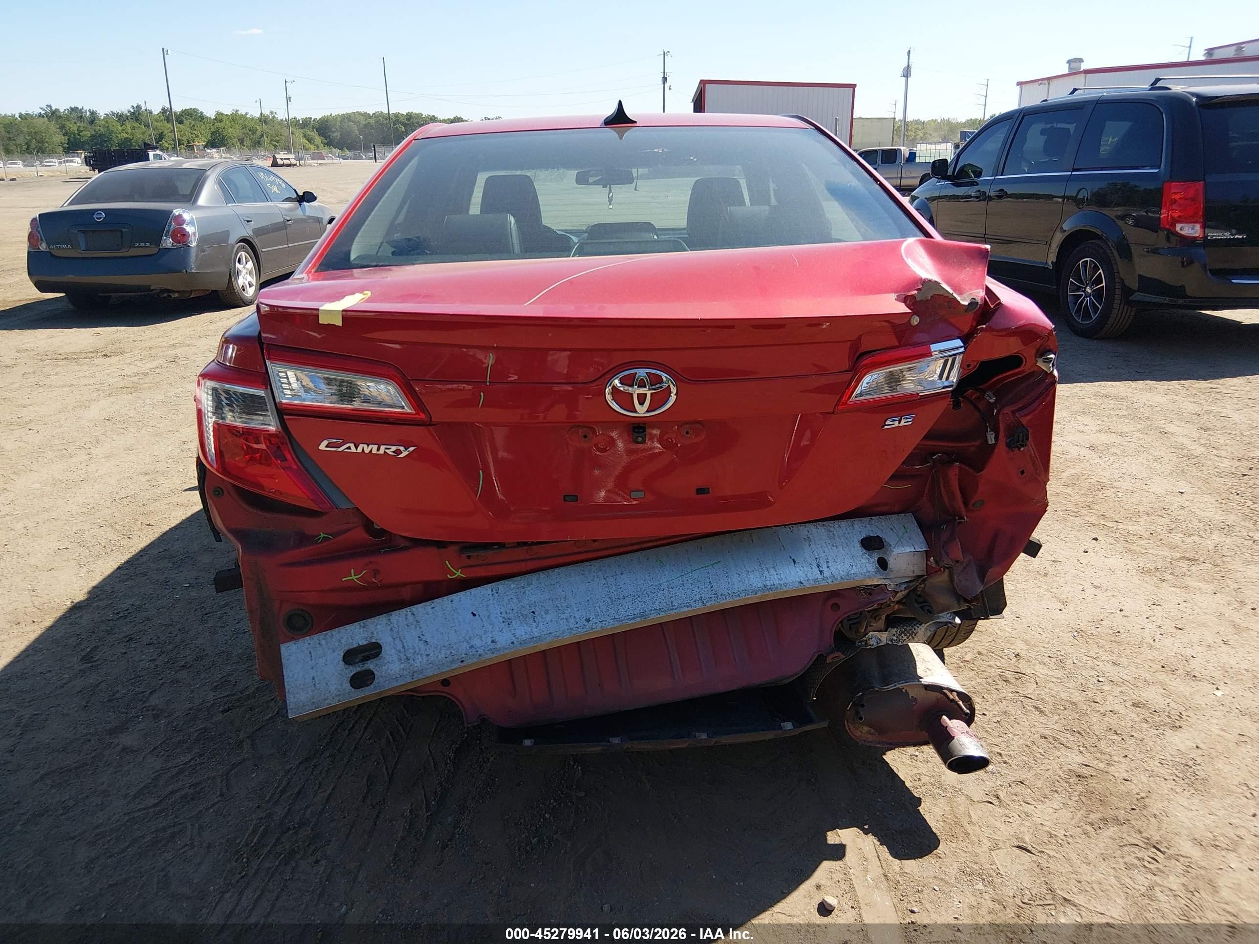 2014 Toyota Camry Se Red vin: 4T1BF1FK6EU743781