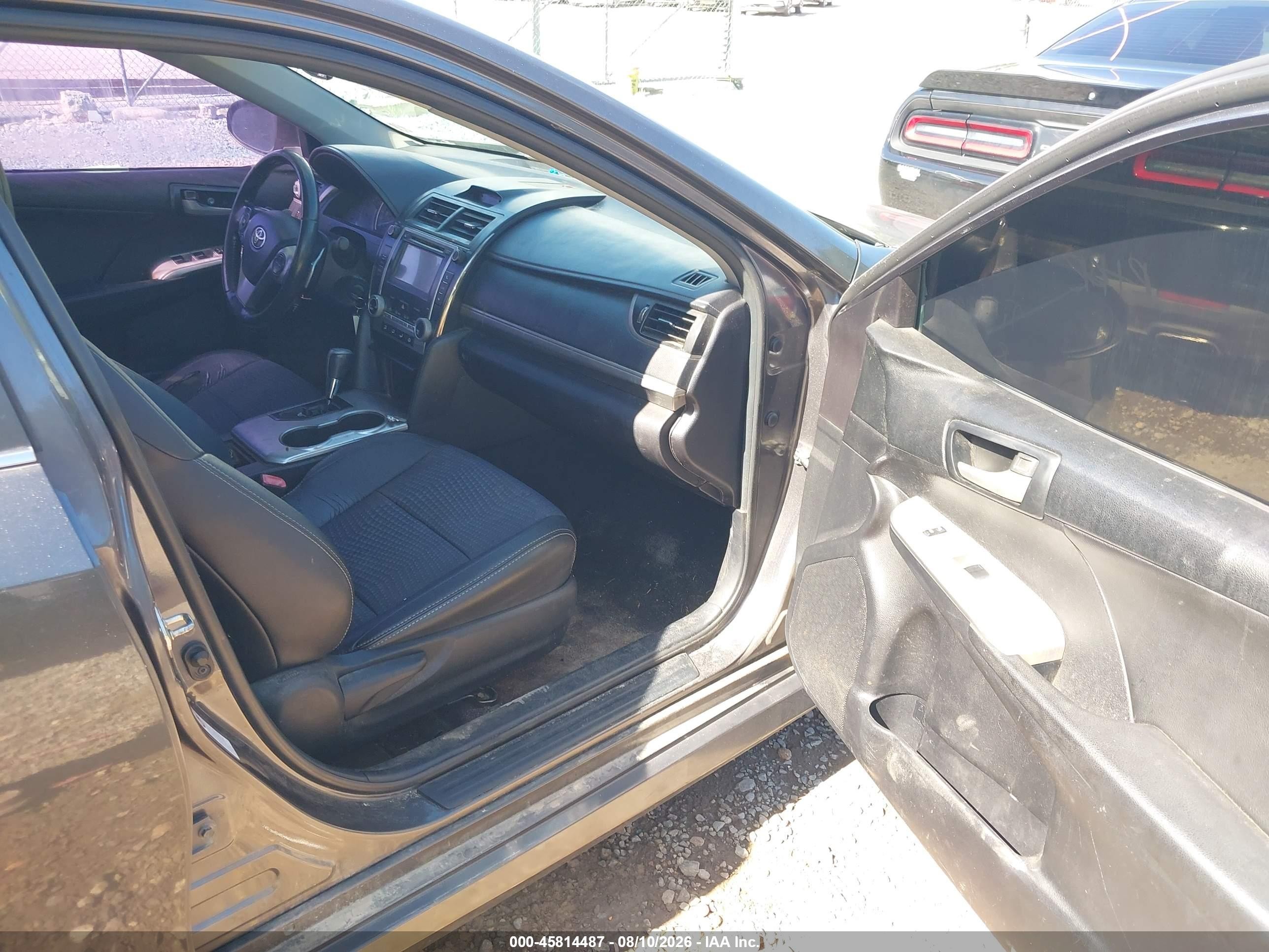 2014 Toyota Camry Se Gray vin: 4T1BF1FK6EU746857