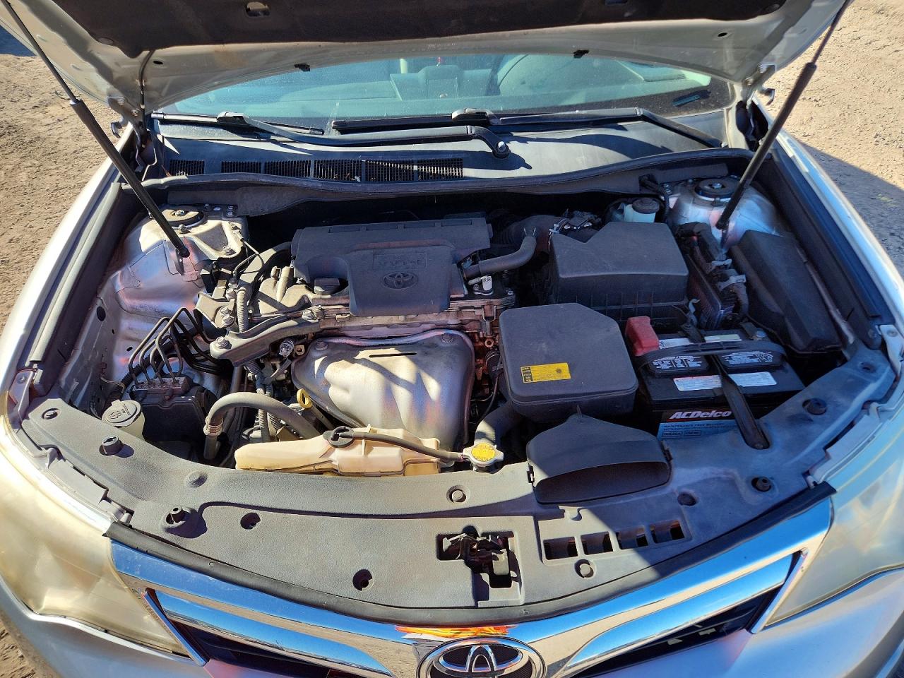 2014 Toyota Camry L Silver vin: 4T1BF1FK6EU748205
