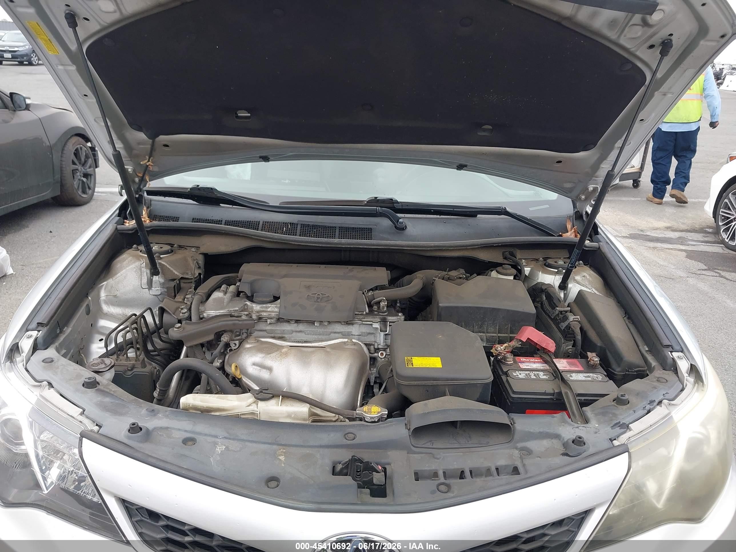 2014 Toyota Camry Se Silver vin: 4T1BF1FK6EU755624