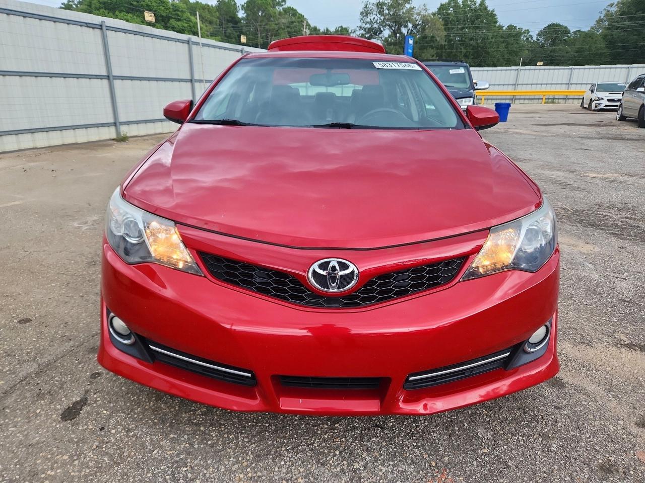 2014 Toyota Camry Se Red vin: 4T1BF1FK6EU758877