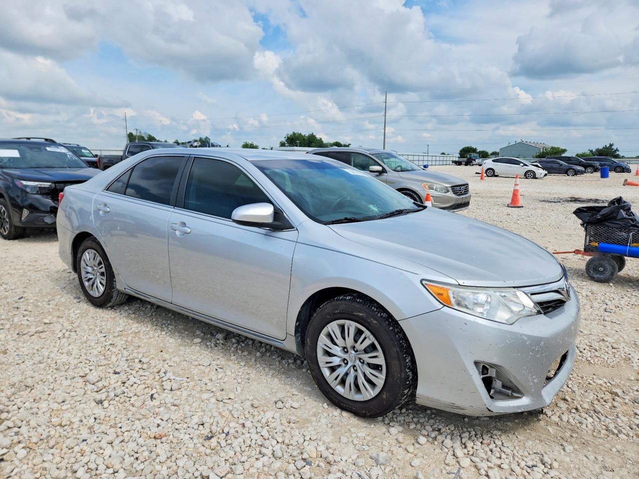 2014 Toyota Camry Le Silver vin: 4T1BF1FK6EU759737
