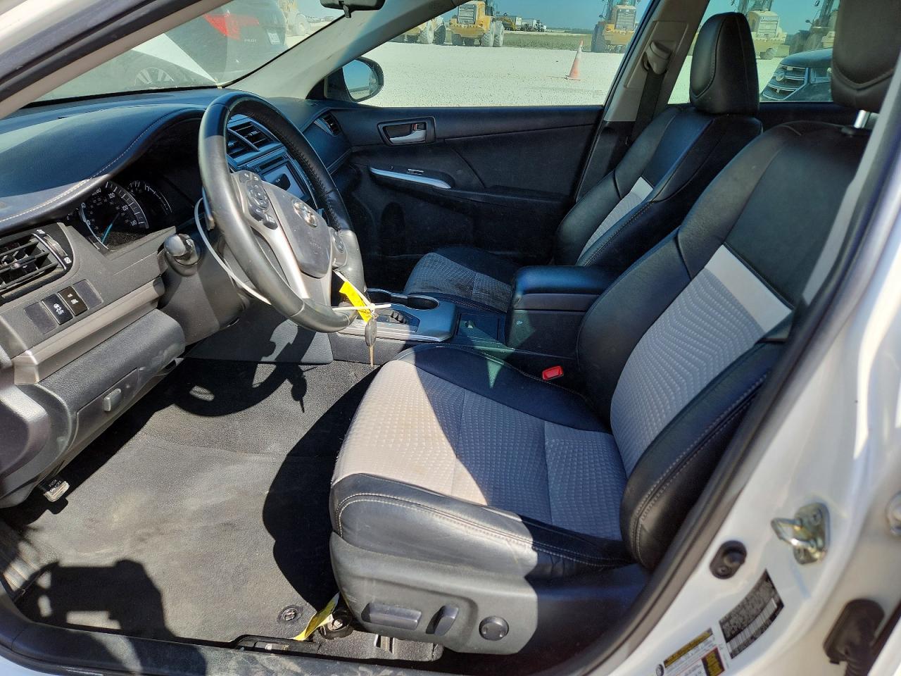 2014 Toyota Camry Se White vin: 4T1BF1FK6EU772424