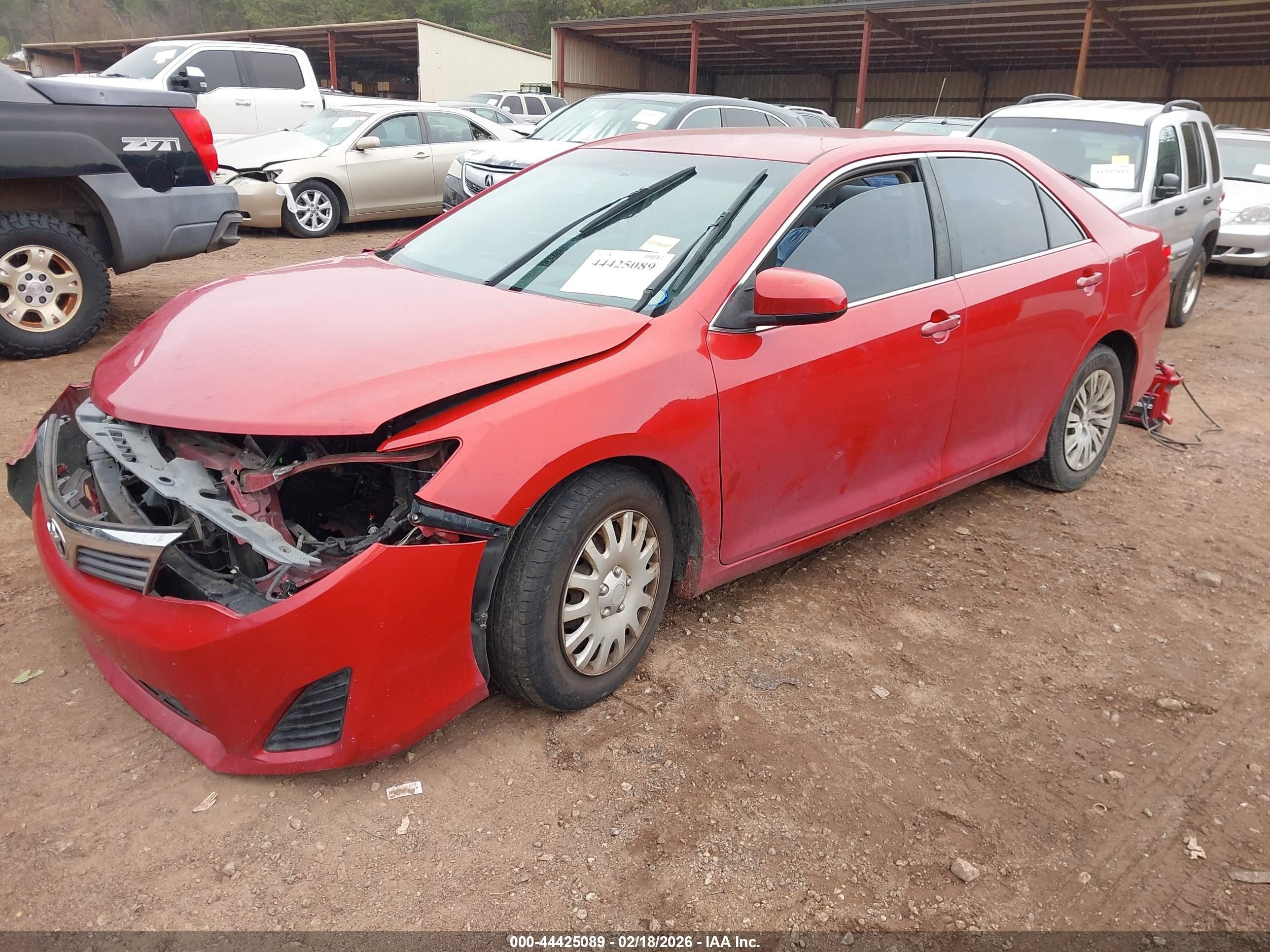 2014 Toyota Camry L Red vin: 4T1BF1FK6EU784797