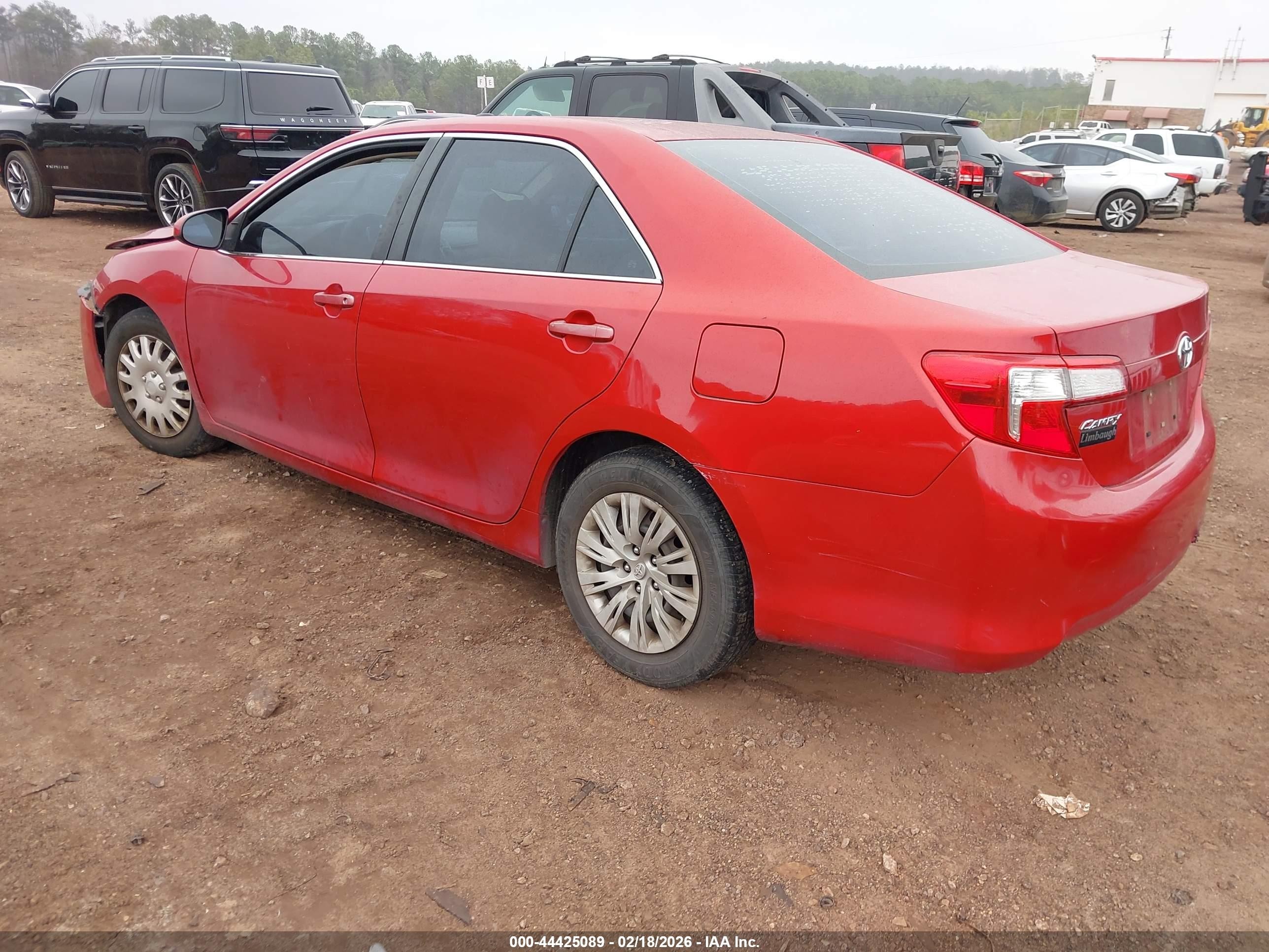 2014 Toyota Camry L Red vin: 4T1BF1FK6EU784797