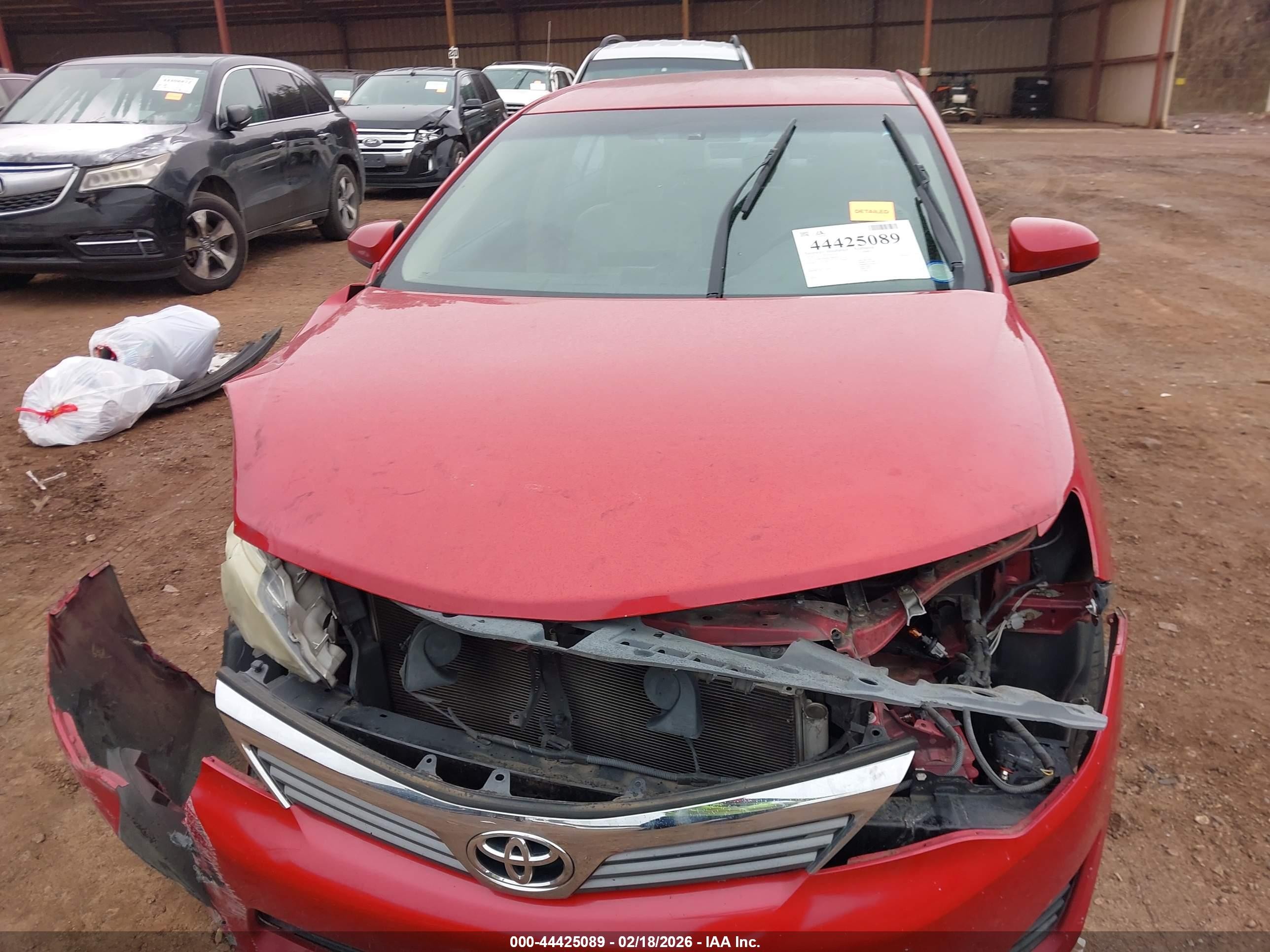 2014 Toyota Camry L Red vin: 4T1BF1FK6EU784797