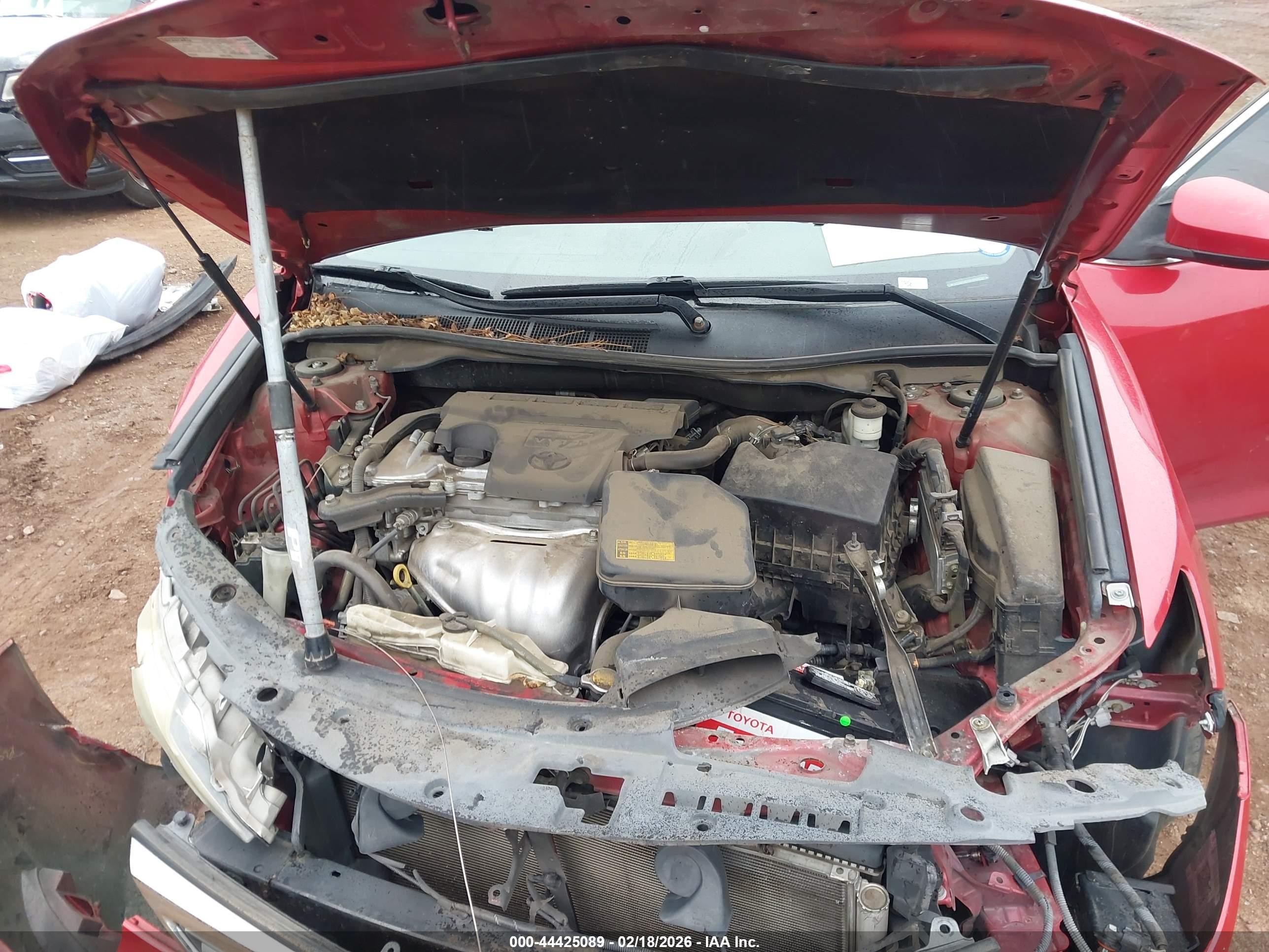 2014 Toyota Camry L Red vin: 4T1BF1FK6EU784797