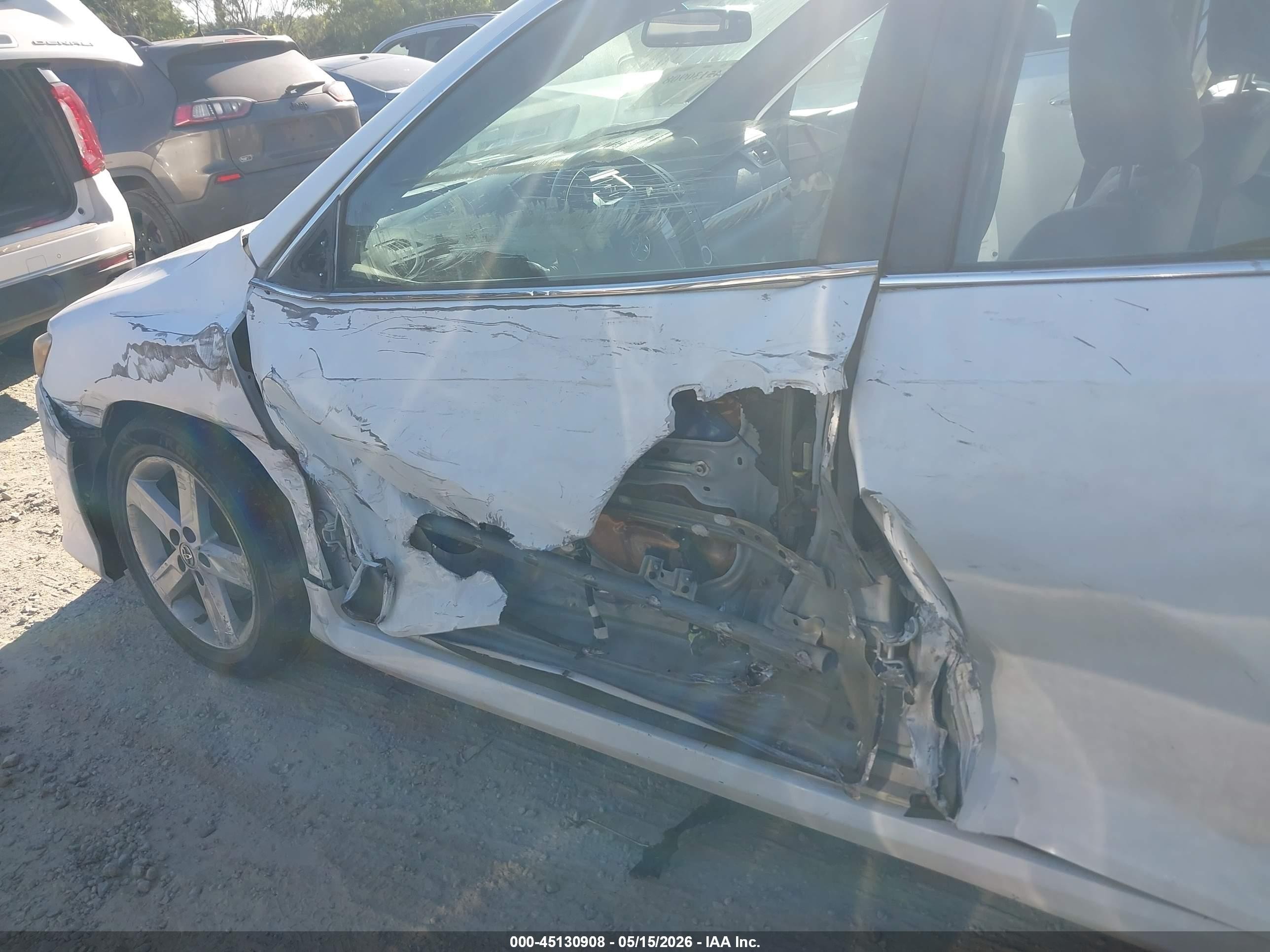 2014 Toyota Camry Se White vin: 4T1BF1FK6EU792995
